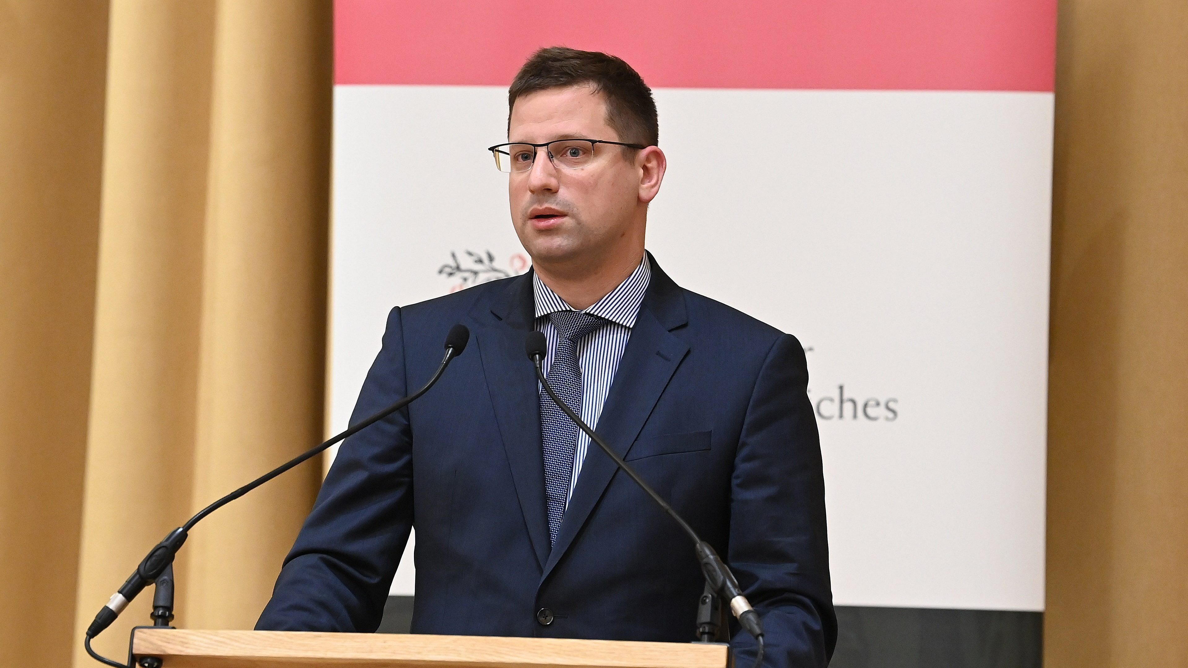 Még meg sem alakult az új német kormány, de Gulyás Gergely már beszólt neki