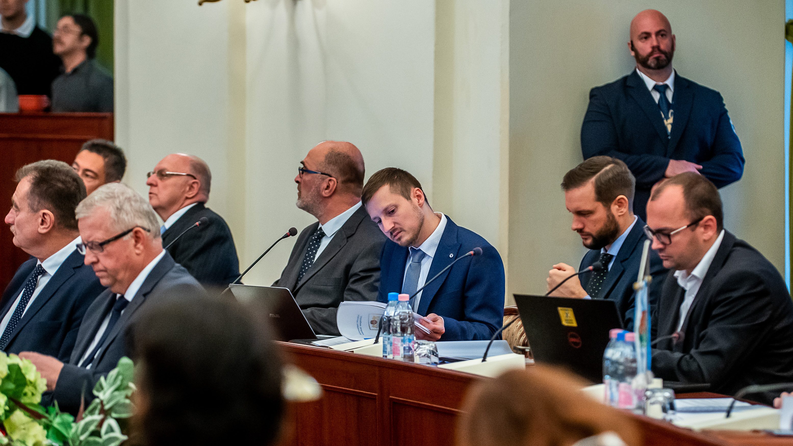 Soproni Tamás: Újabb szocialista képviselőről bizonyosodott be, hogy nem különb, mint a NER politikusai