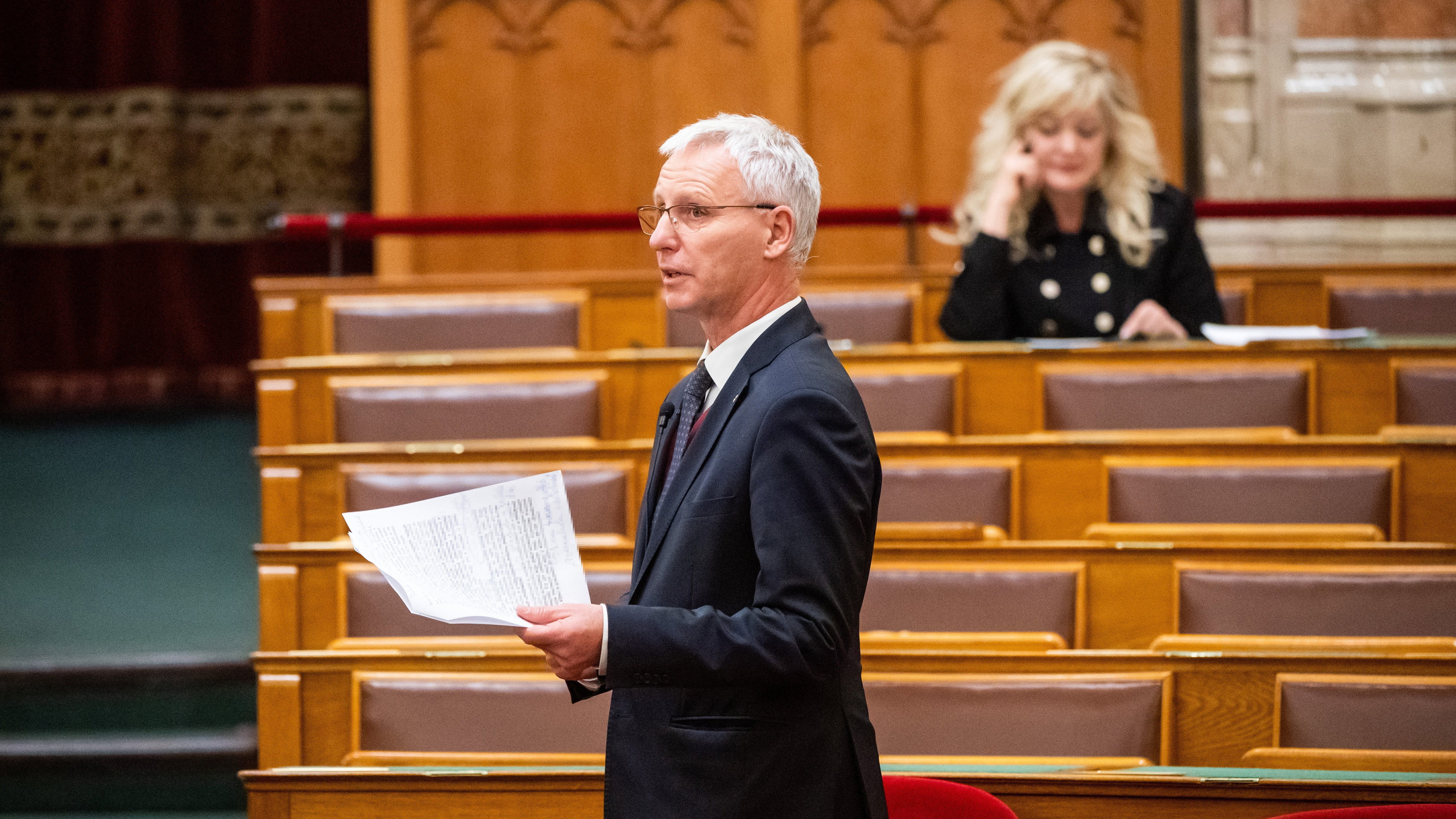 Soltész Miklós Szabolcsban verné vissza a keresztényellenes támadásokat