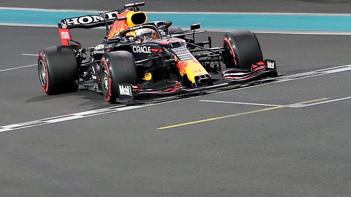 Egy baleset döntött: Max Verstappen a világbajnok