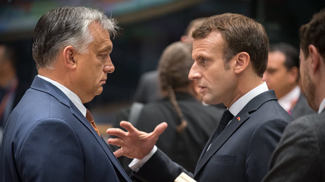 Macron Orbánról: Vannak ismert egyet nem értések köztünk politikai síkon, de mindketten Európa-pártiak vagyunk