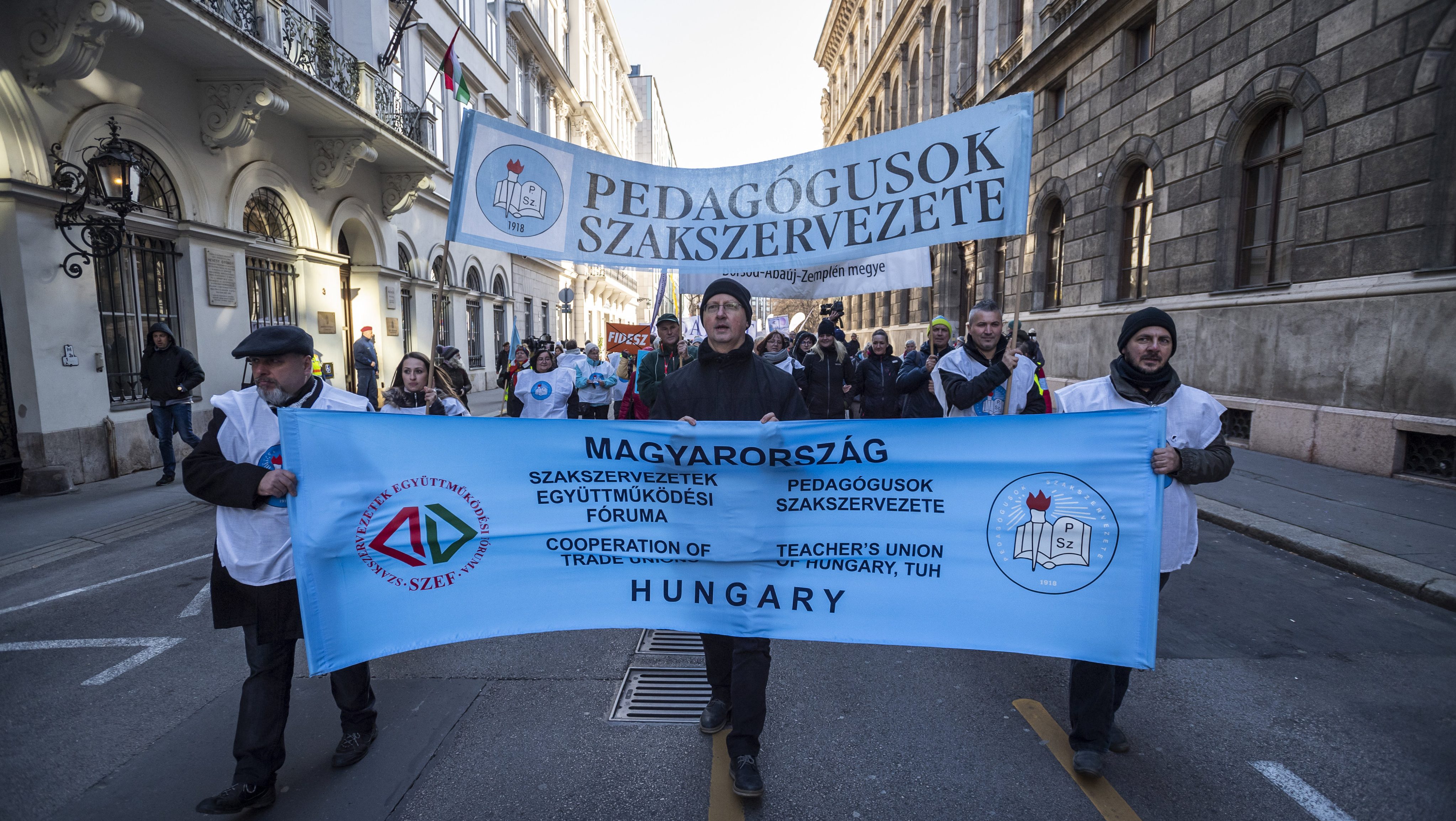 Pedagógussztrájkot hirdetnek januárra a szakszervezetek