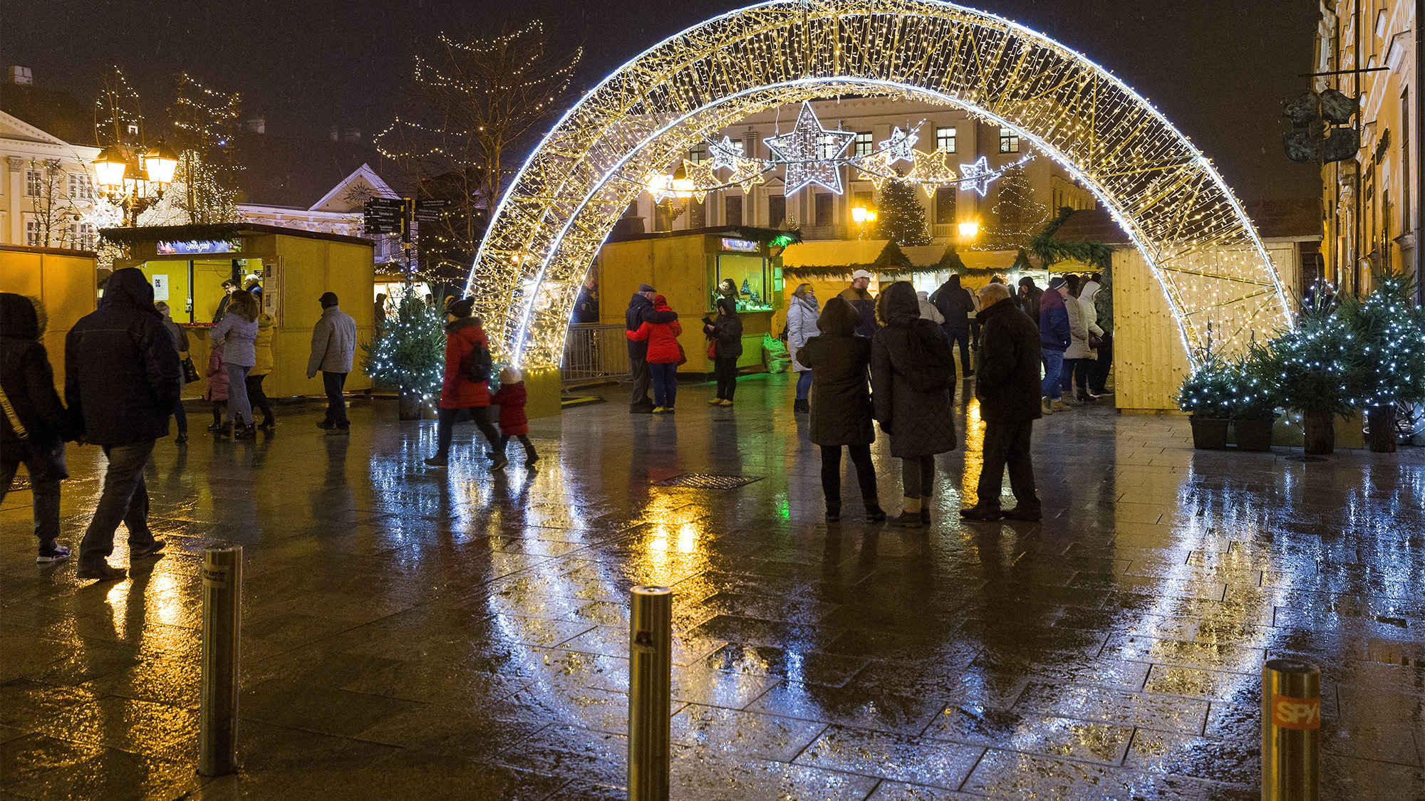 Budapest, Hajdúszoboszló, Eger, Hévíz és Pécs  az ünnepi utazások slágervárosai