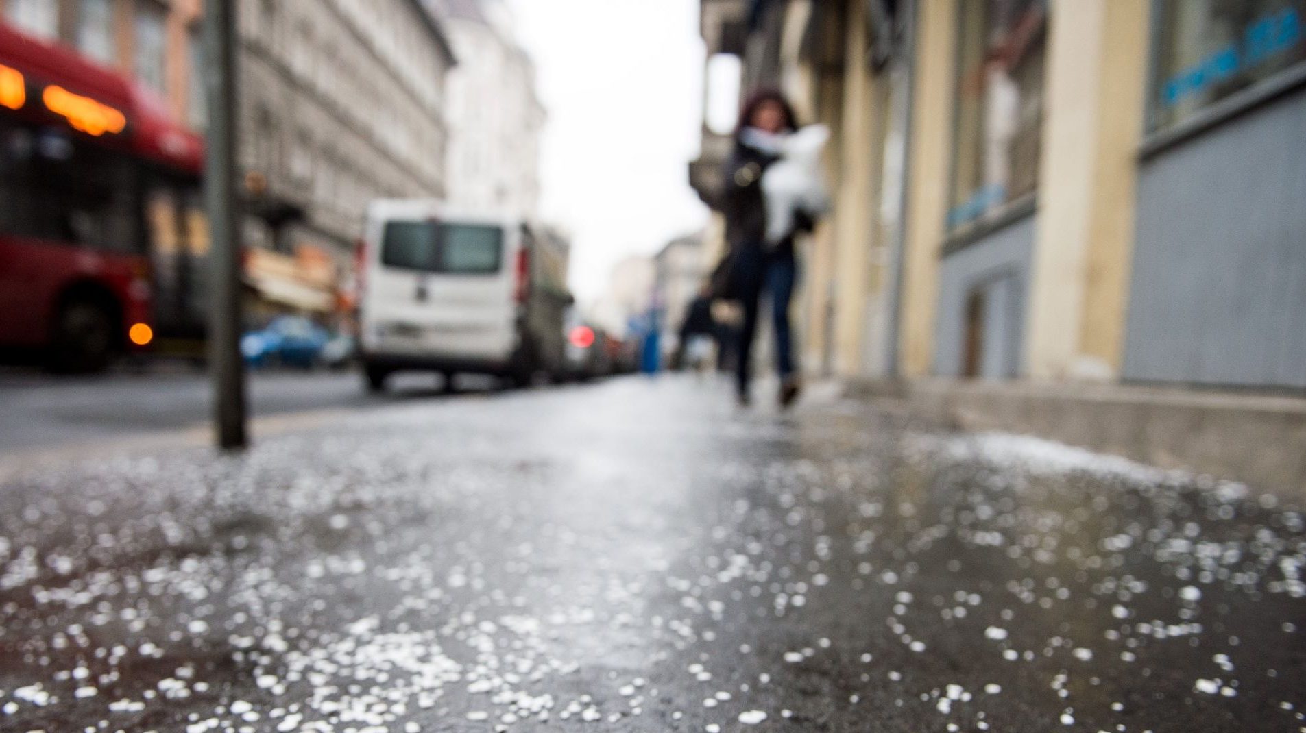 Több hullámban esett az éjjel az ónos eső Budapesten