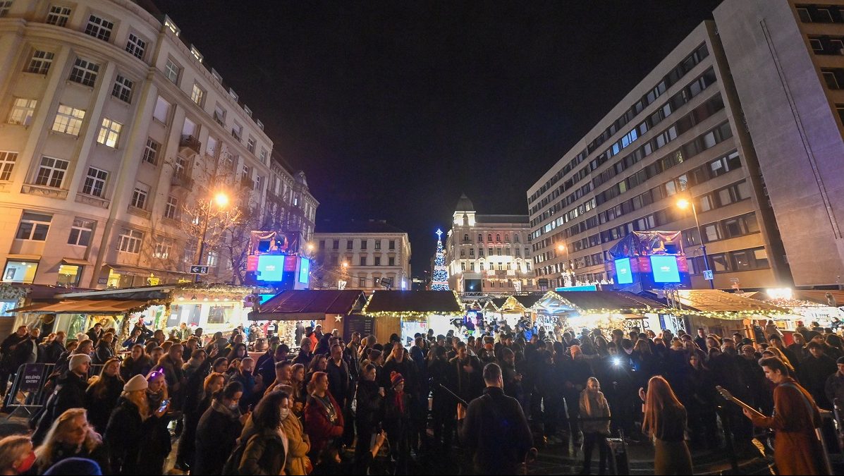 Csaknem 200 köbméternyi szemetet szedtek össze szilveszter után Budapesten