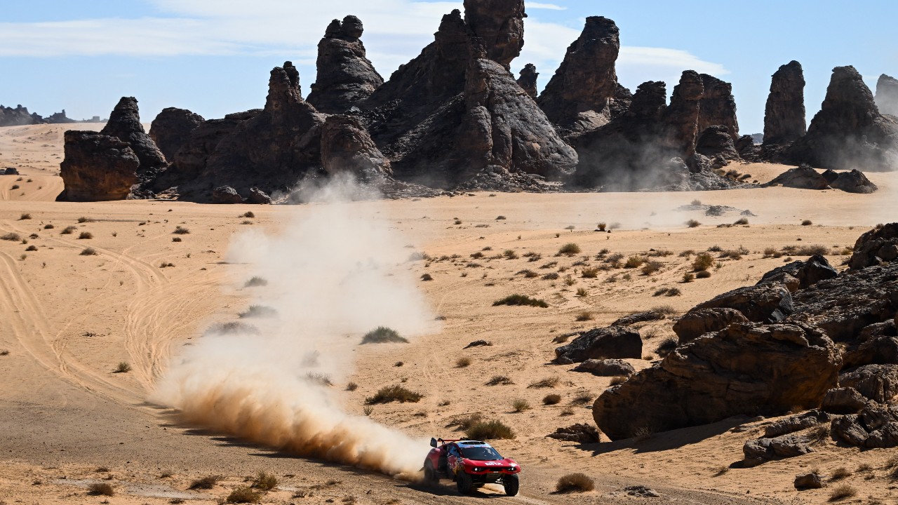 Felrobbant teherautó miatt megnőtt a félelem a Dakar-ralin