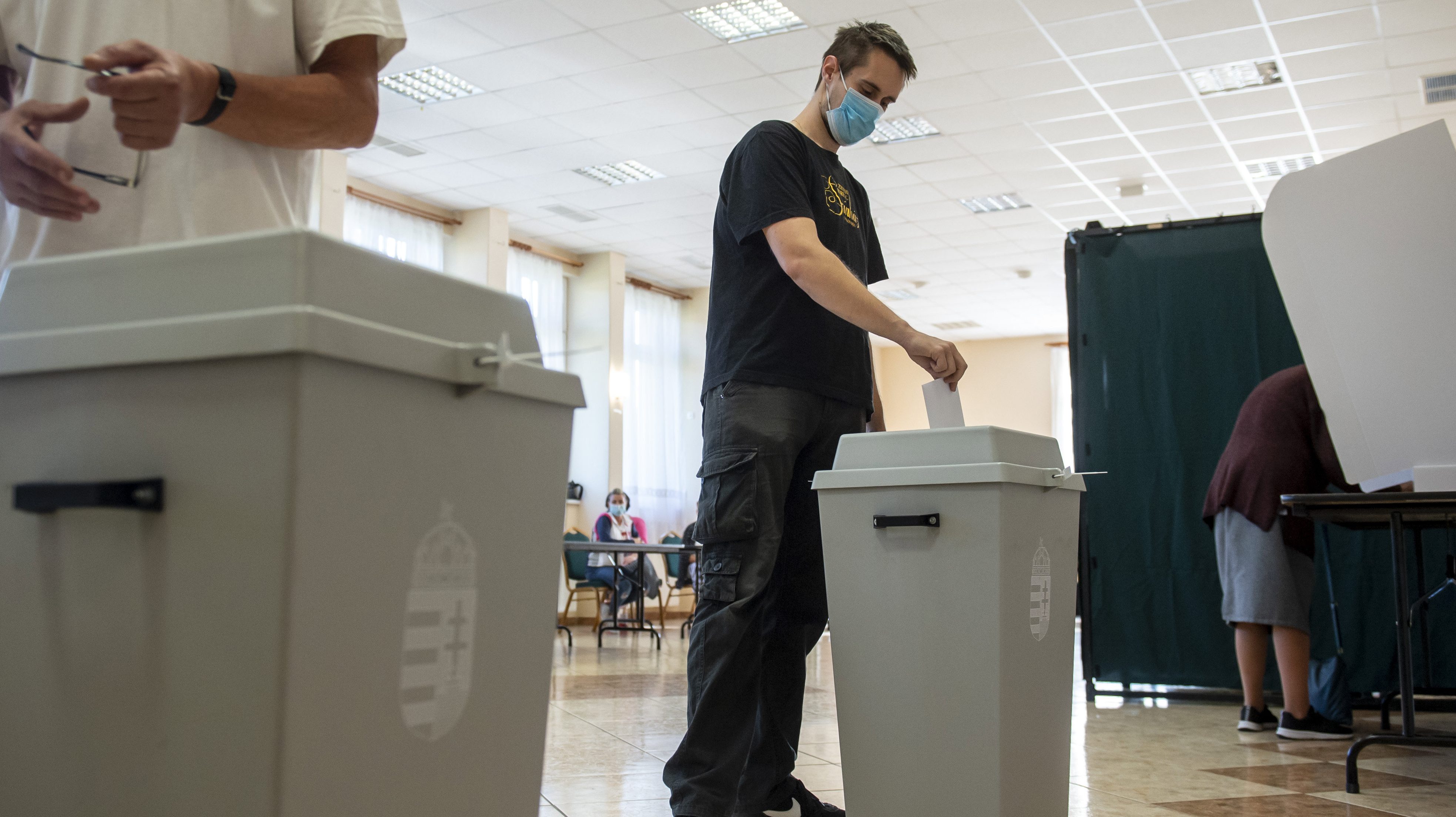 Huszonkilenc új külképviseleten lehet szavazni áprilisban 2018-hoz képest