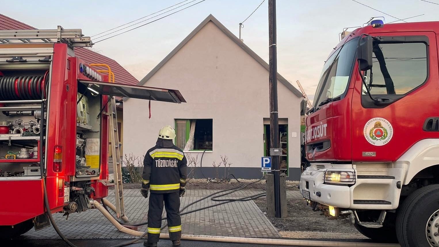 Kigyulladt egy családi ház Oslin, egy ember meghalt