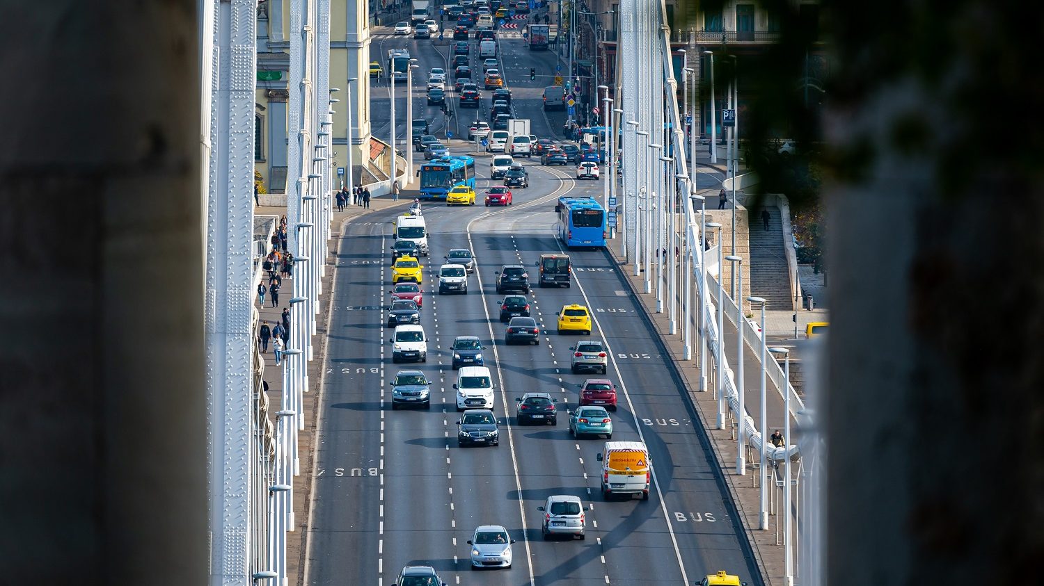 30-as övezetté változtatnák civilek Budapestet egy petícióval