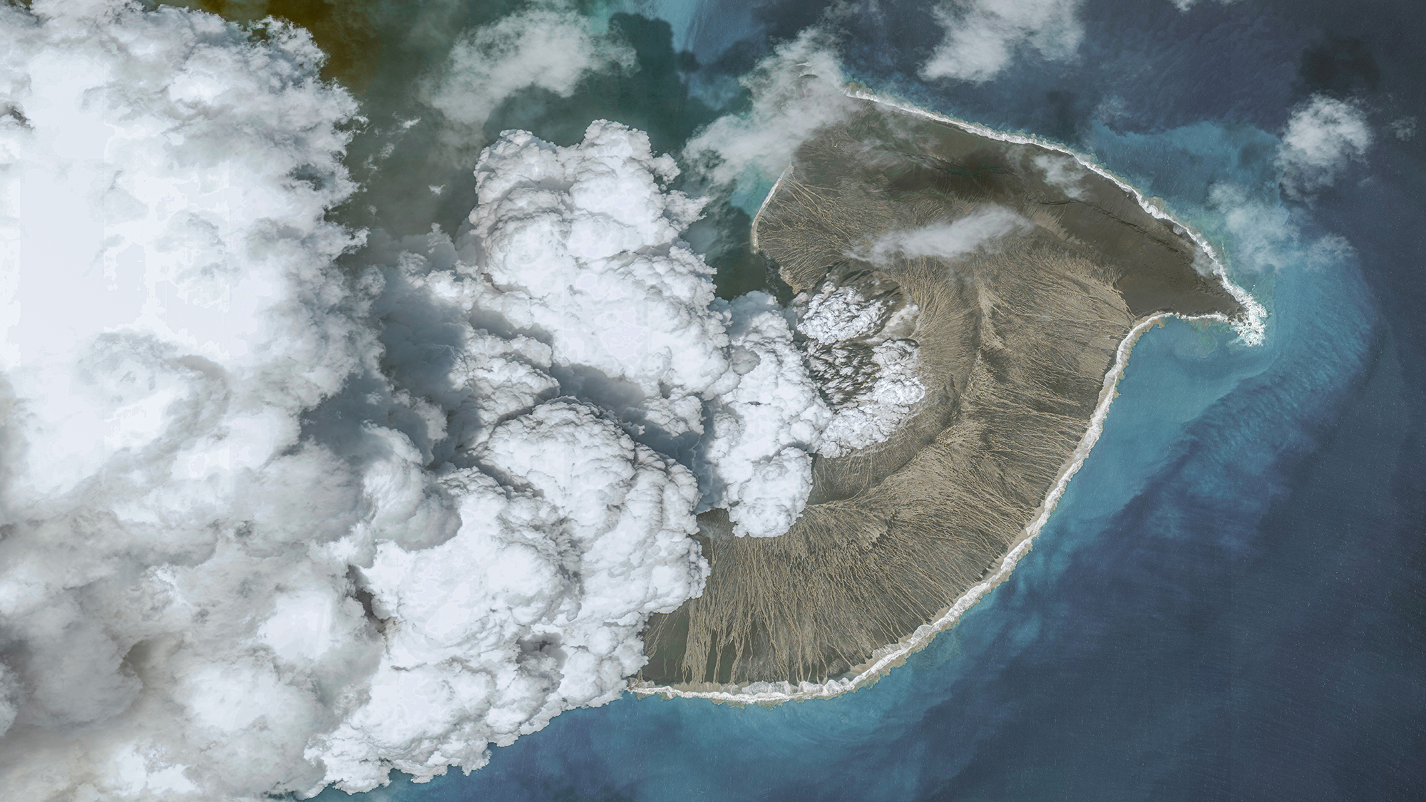 Így látszik igazán, milyen brutális méretű volt a tongai vulkánkitörés felhője