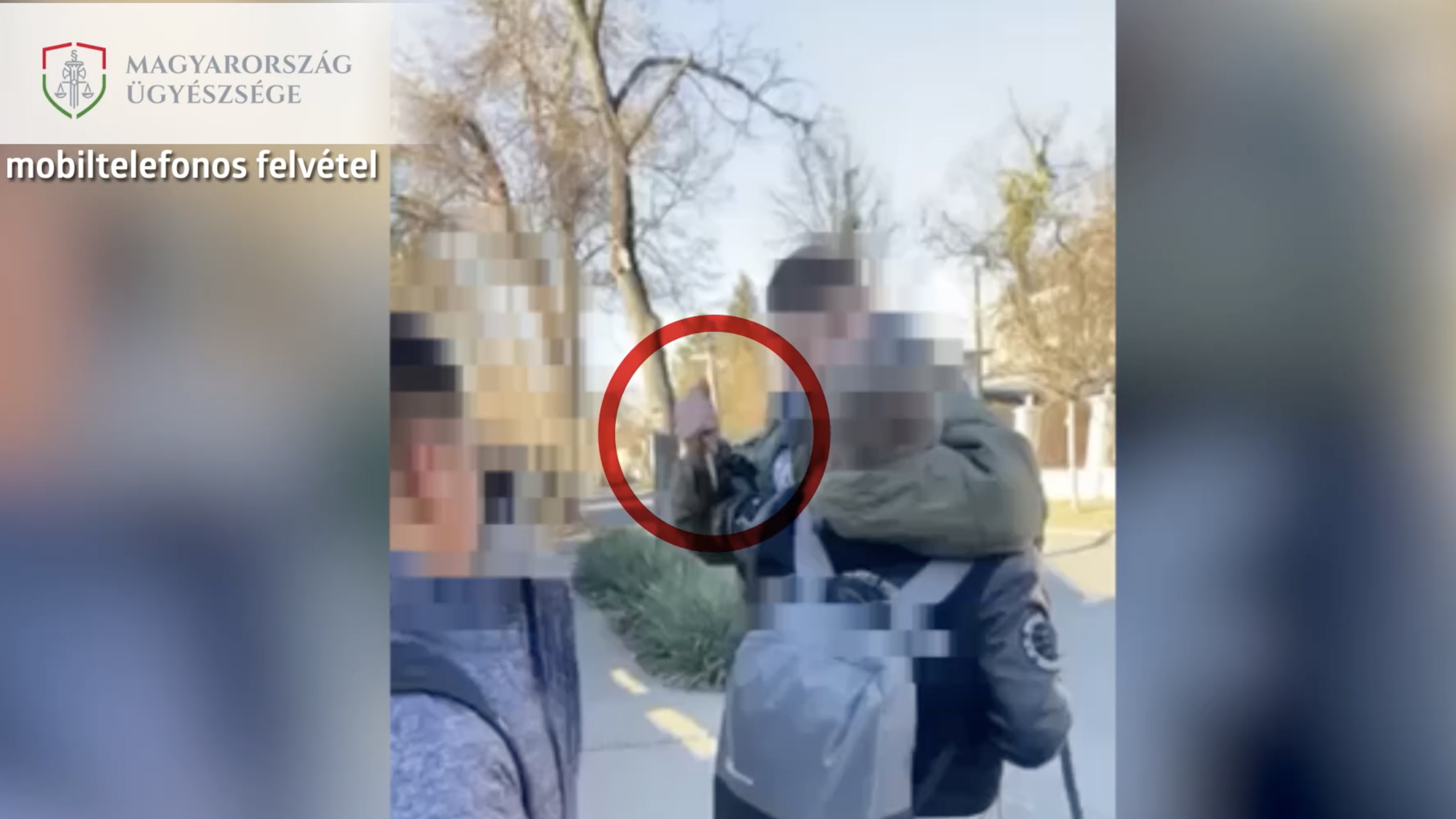 Elítélték a kecskeméti fiút, aki késsel akarta behajtani diáktársán a tartozást – videón az eset