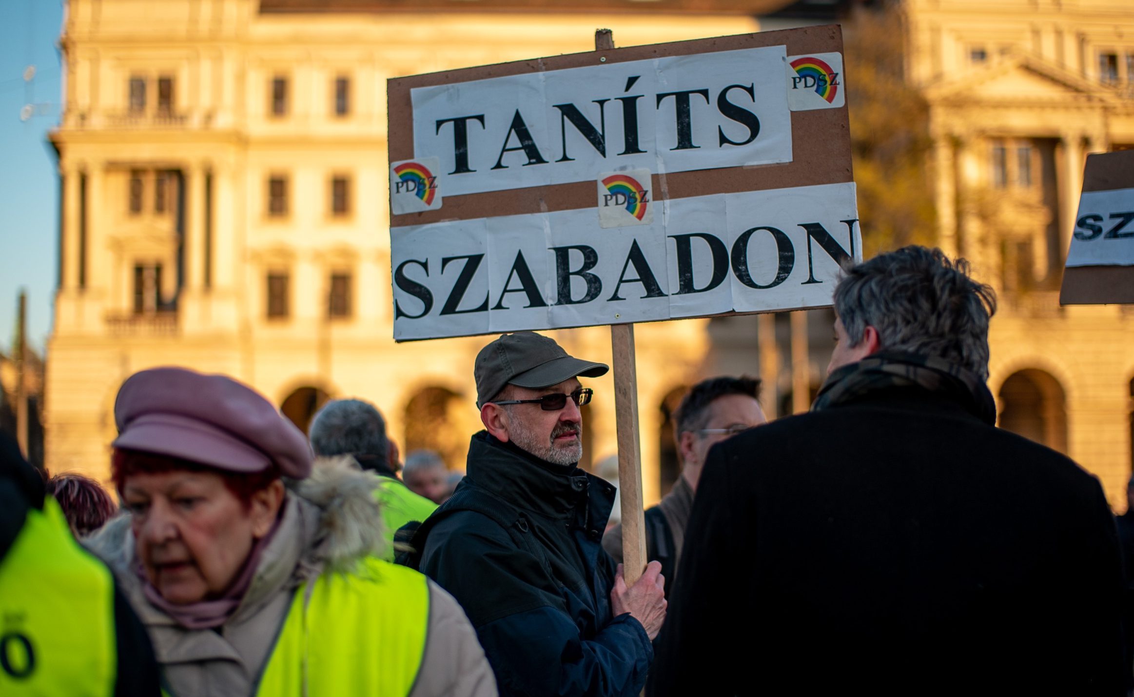 Kiállnak a sztrájkoló pedagógusok mellett a fővárosi polgármesterek