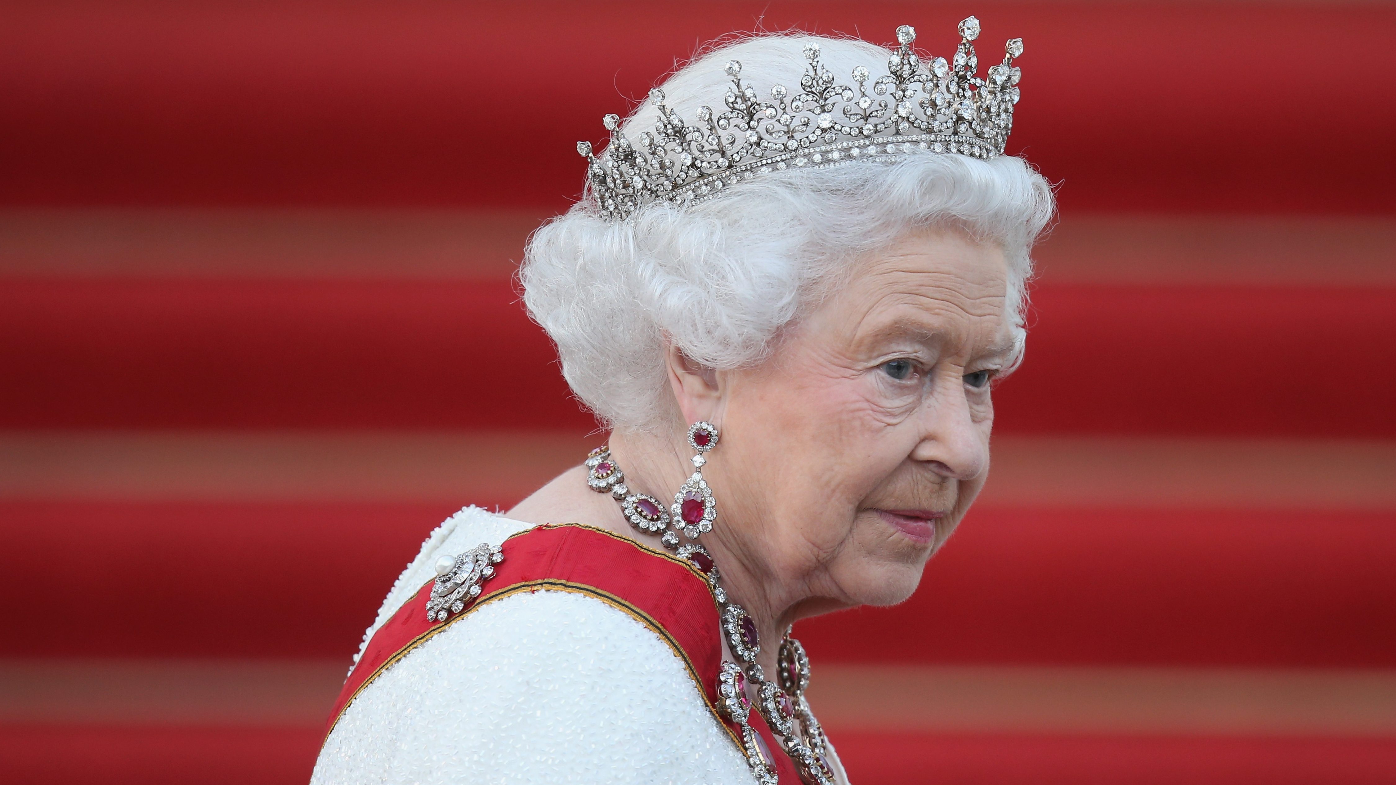 Nem ült fel ugyan a vastrónra, de a sajátját már hetven éve foglalja el II. Erzsébet