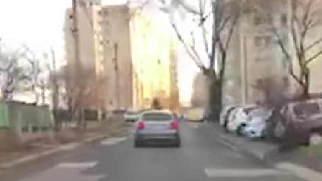 Videón rendőrök elől menekülő csepeli audis – a lakók azt hitték, filmforgatás zajlik