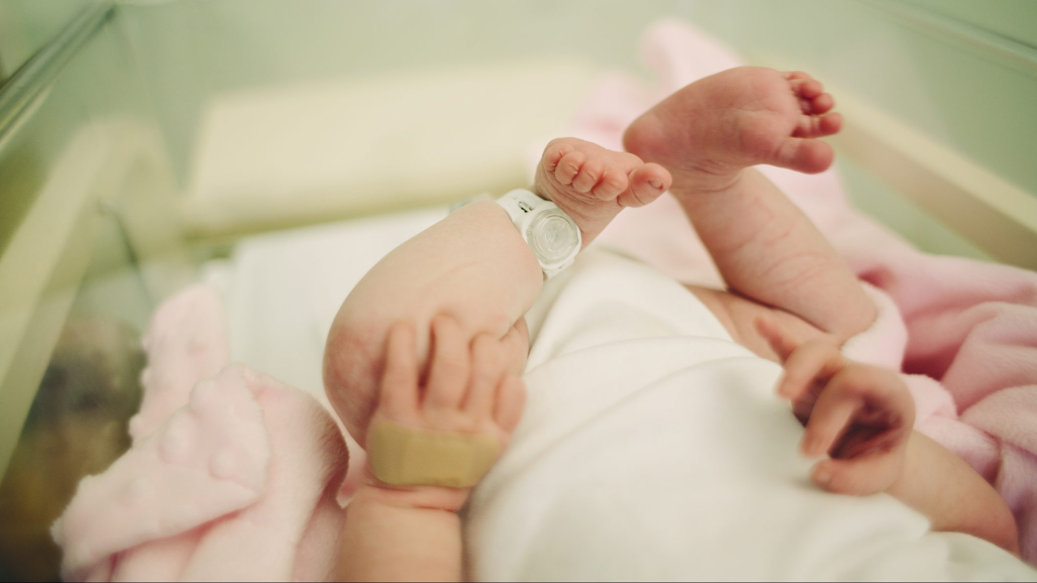 Újszülöttet találtak a miskolci babamentő inkubátorban