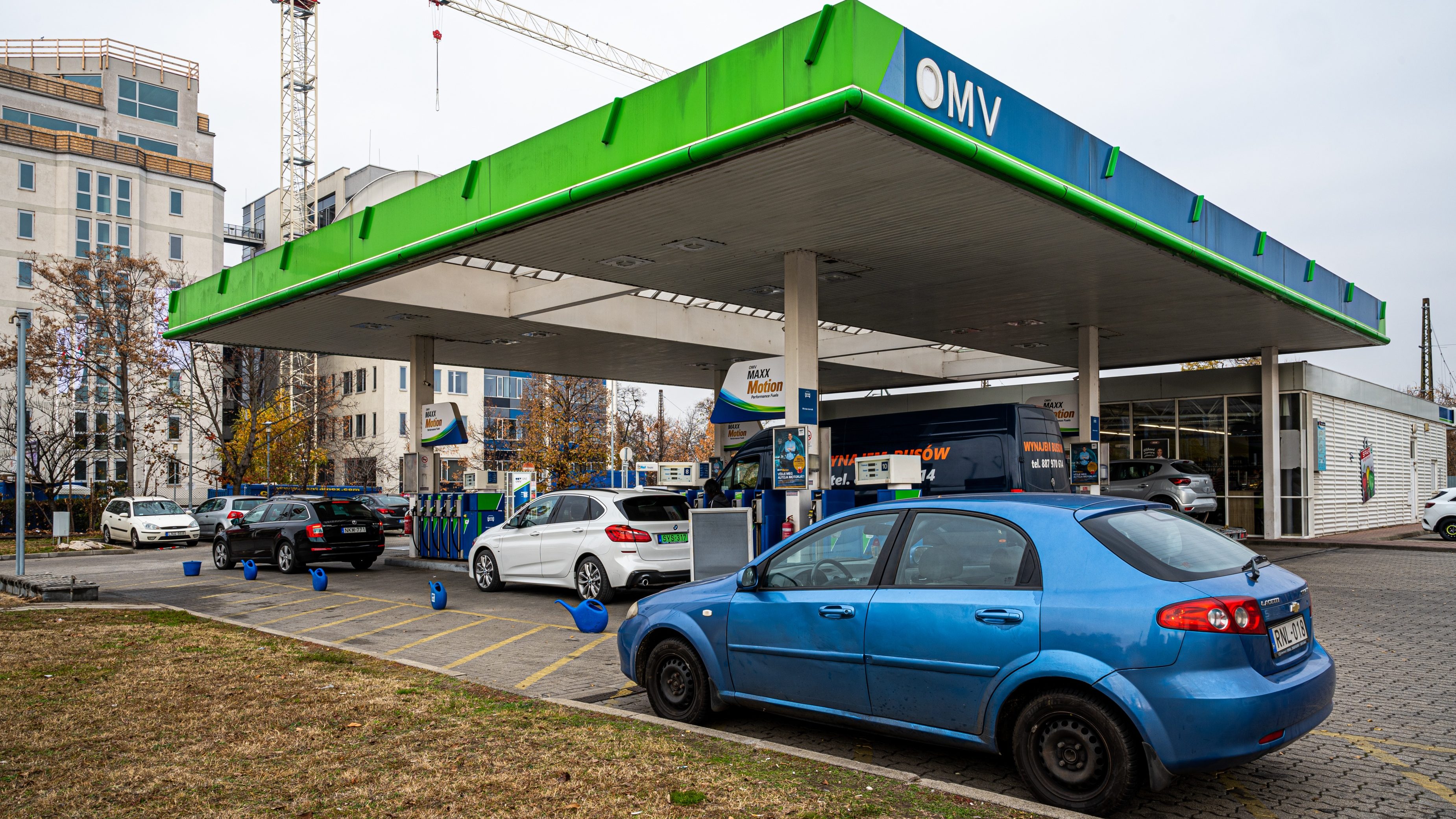 Benzinár-stop: mennyiségi korlátozások, kútbezárások várhatók