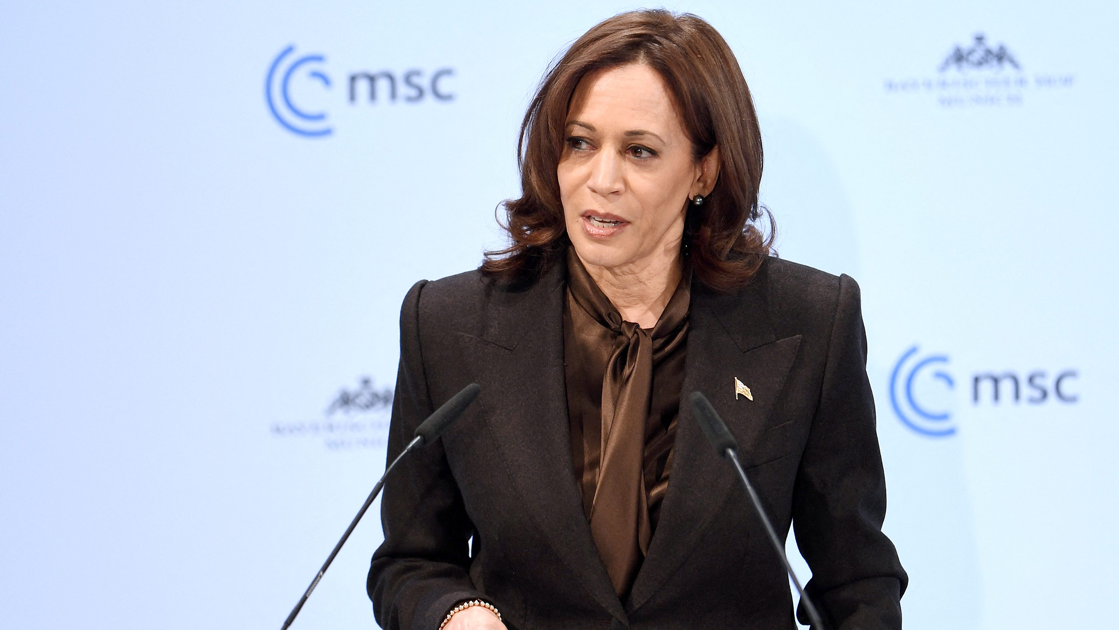 Kamala Harris: Soha nem látott súlyosságú büntetést kap Oroszország, ha megtámadja Ukrajnát