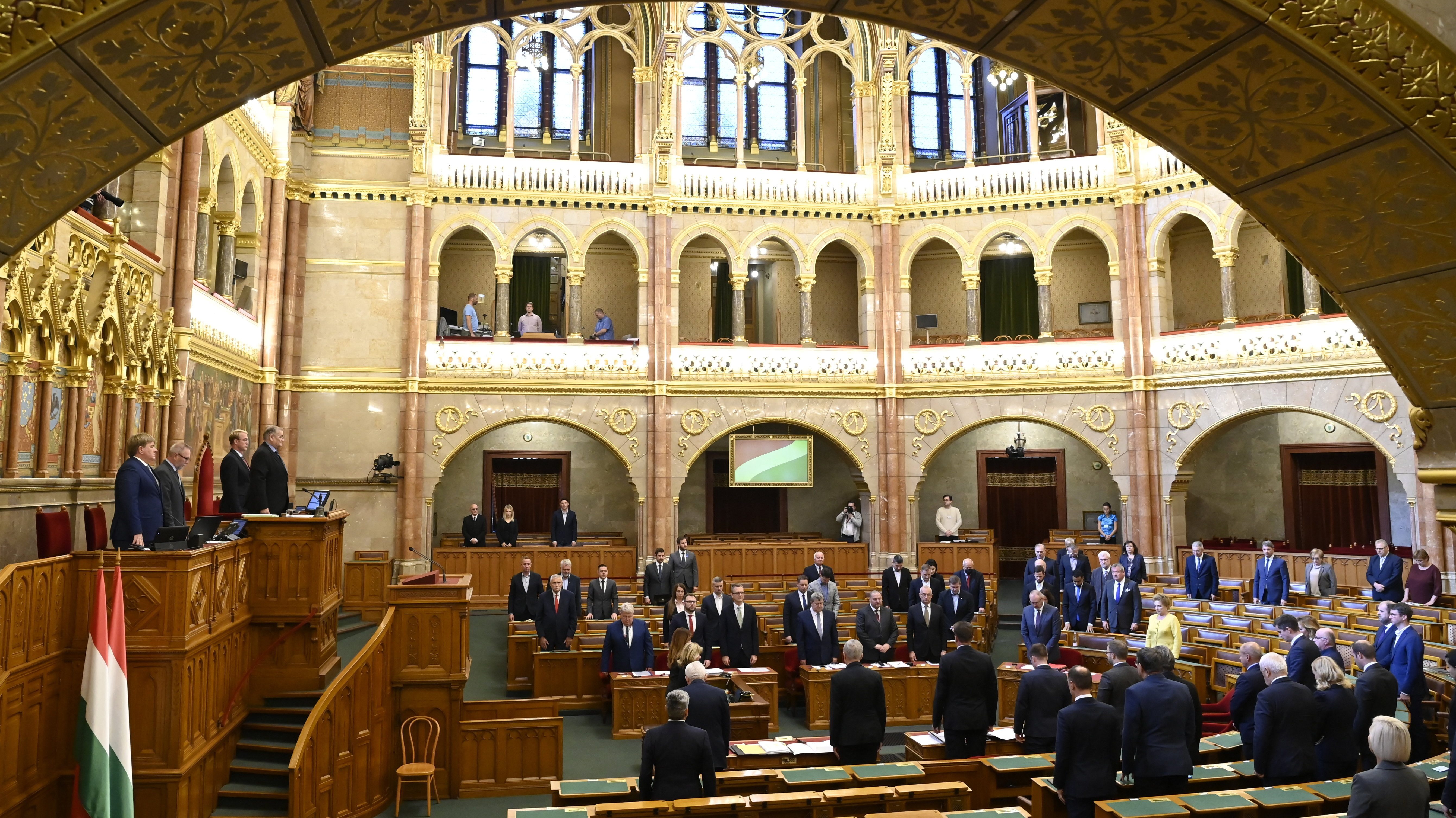 Négy képviselő mentelmi jogáról dönt a parlament