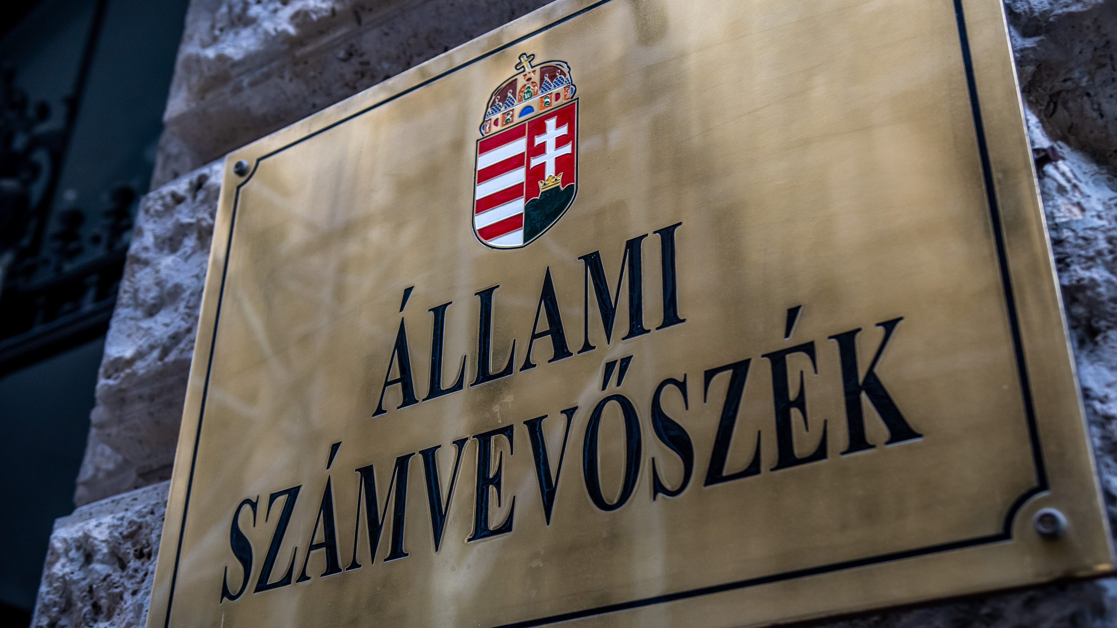 NAV-ellenőröket ellenőrzött az ÁSZ, katával, kivával kapcsolatban