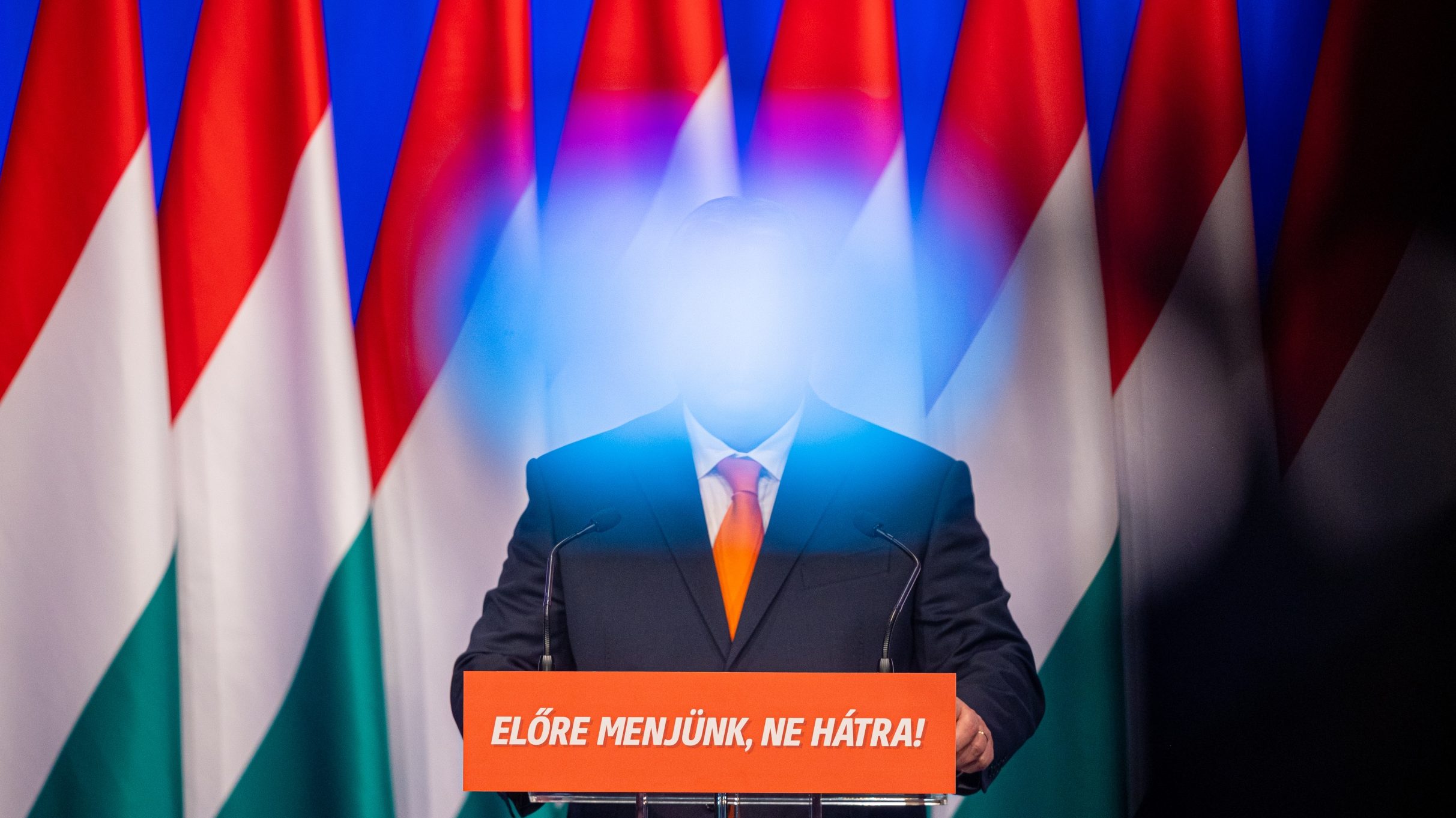 Pár tízezer forintért keresnek egyetemistákat Erdélyben, hogy a Fidesznek gyűjtsenek aláírást