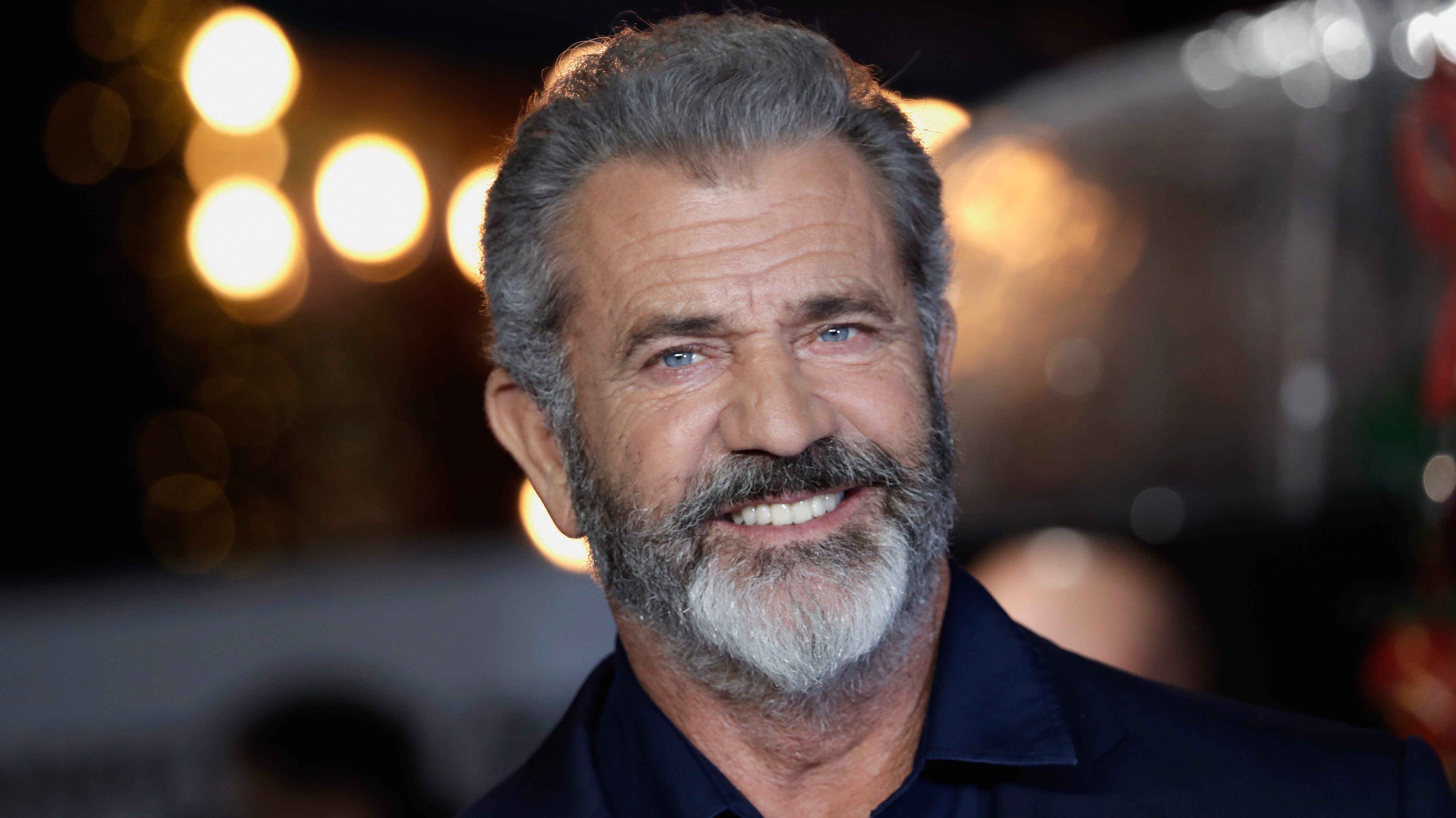 Mel Gibson egy balatoni borászatban fotózkodott