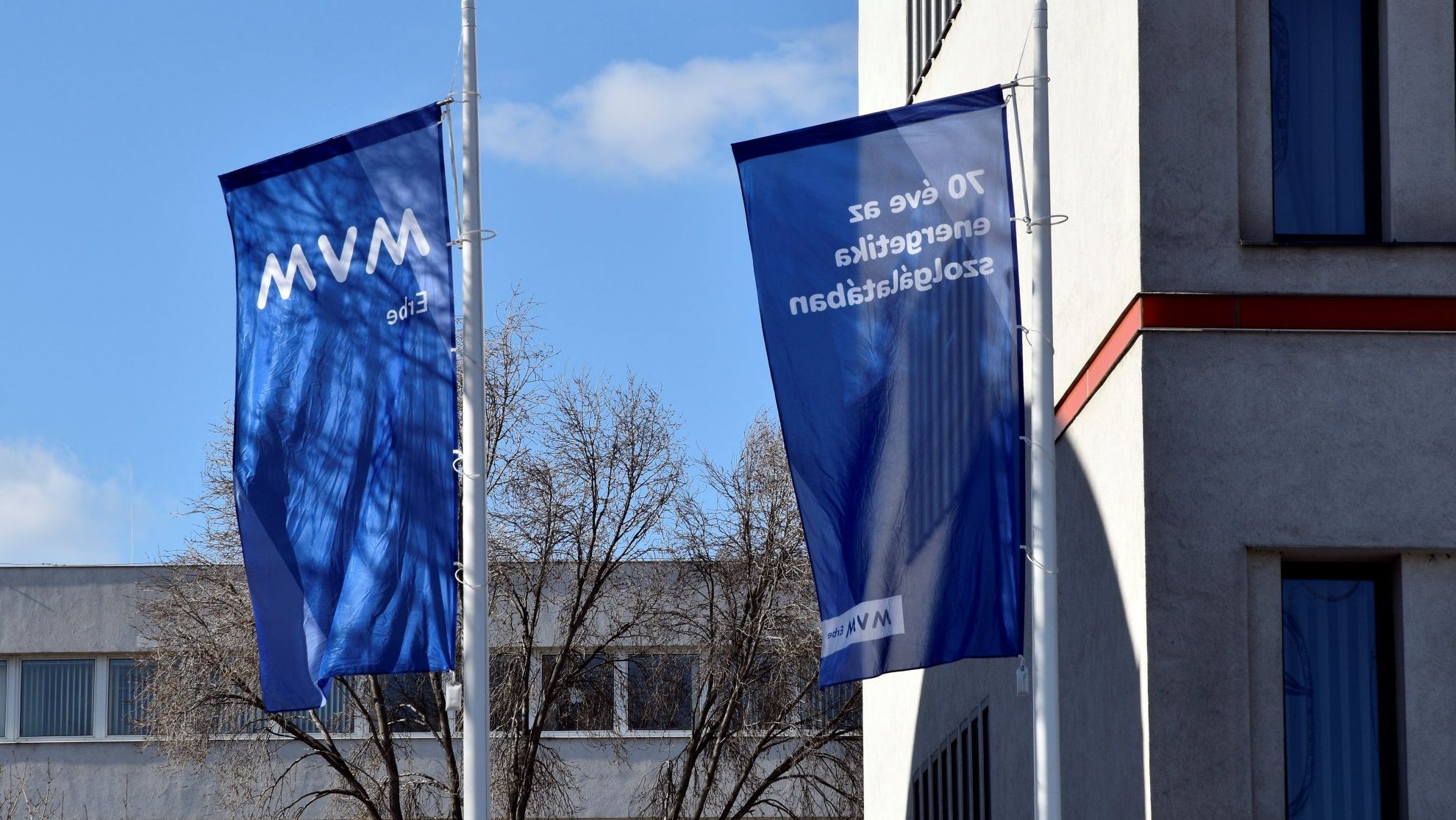 Az MVM megvette az E.ON egyik cégét, újabb 2,5 millió ügyfélnek szolgáltat áramot