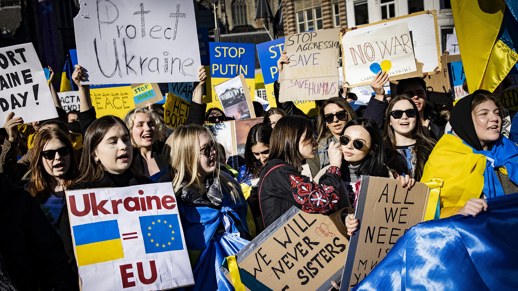 Százezrek tüntettek Berlintől Tokióig a háború ellen