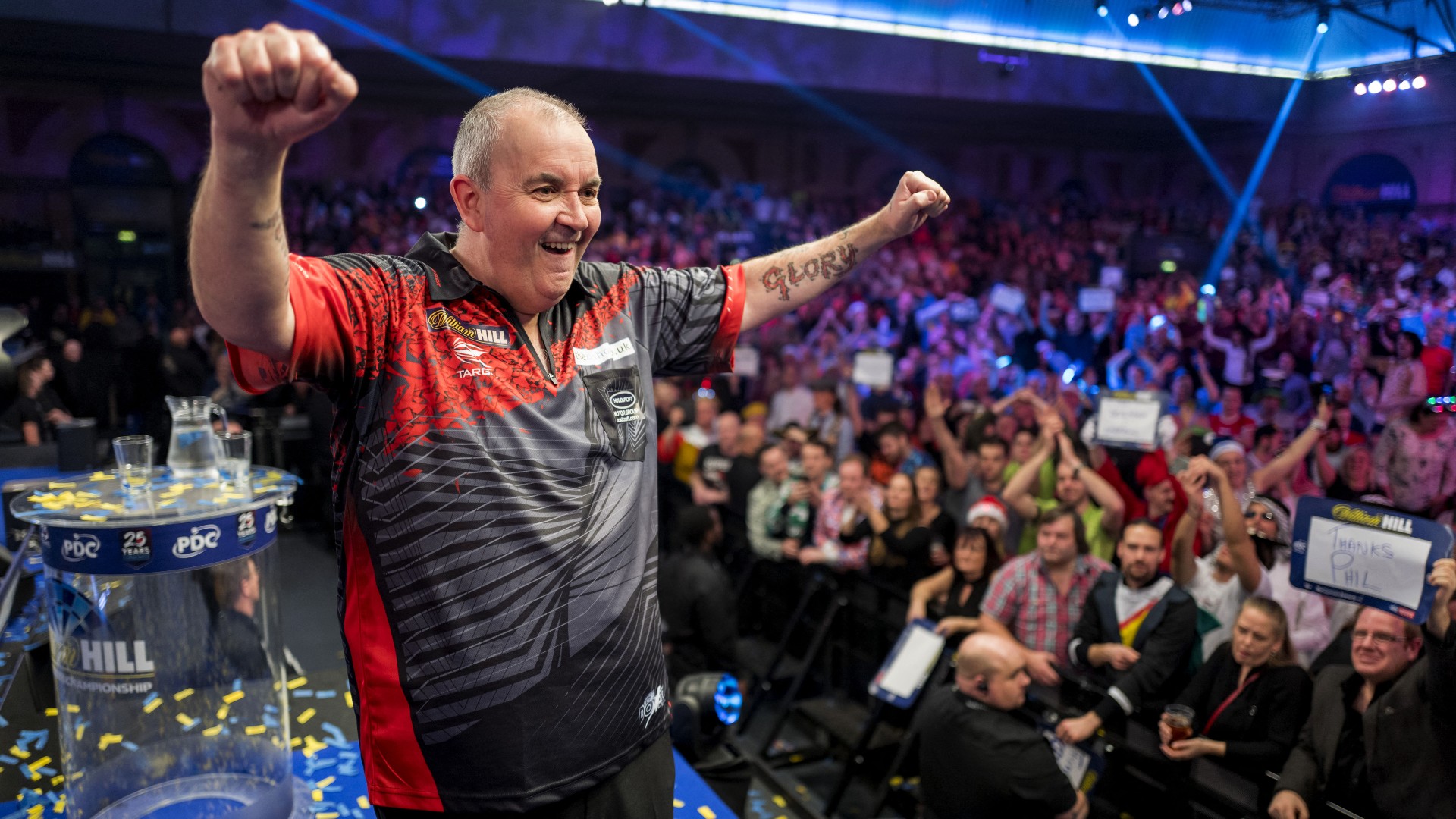 Házhoz jön a legnagyobb legenda: Phil Taylor is részt vesz a budapesti gálán