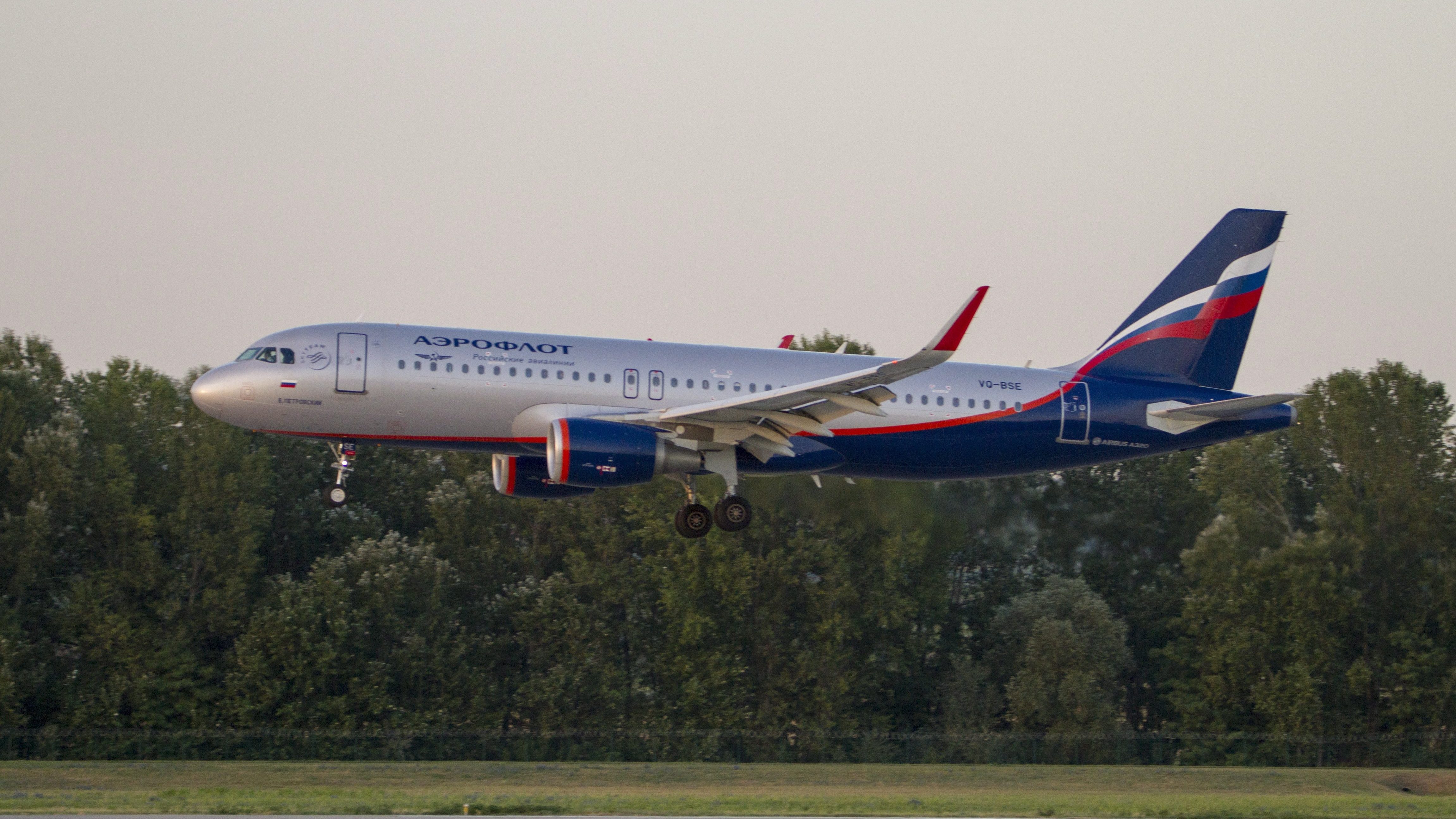 Egy orosz repülő, az EU-ból kitiltott Aeroflot gépe szállt le délelőtt Budapesten