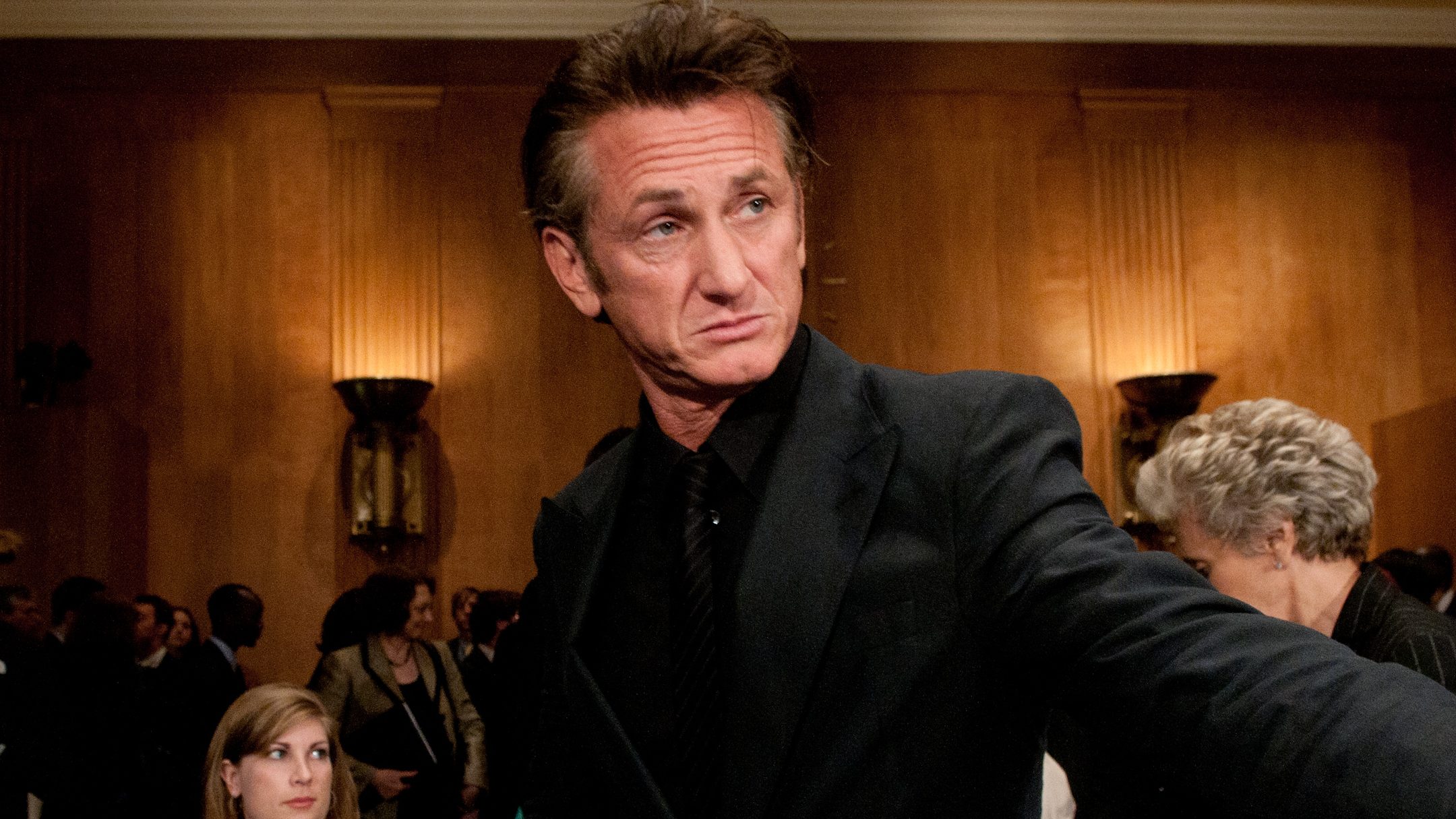 Sean Penn a CNN-nek számolt be az Ukrajnában szerzett tapasztalatairól