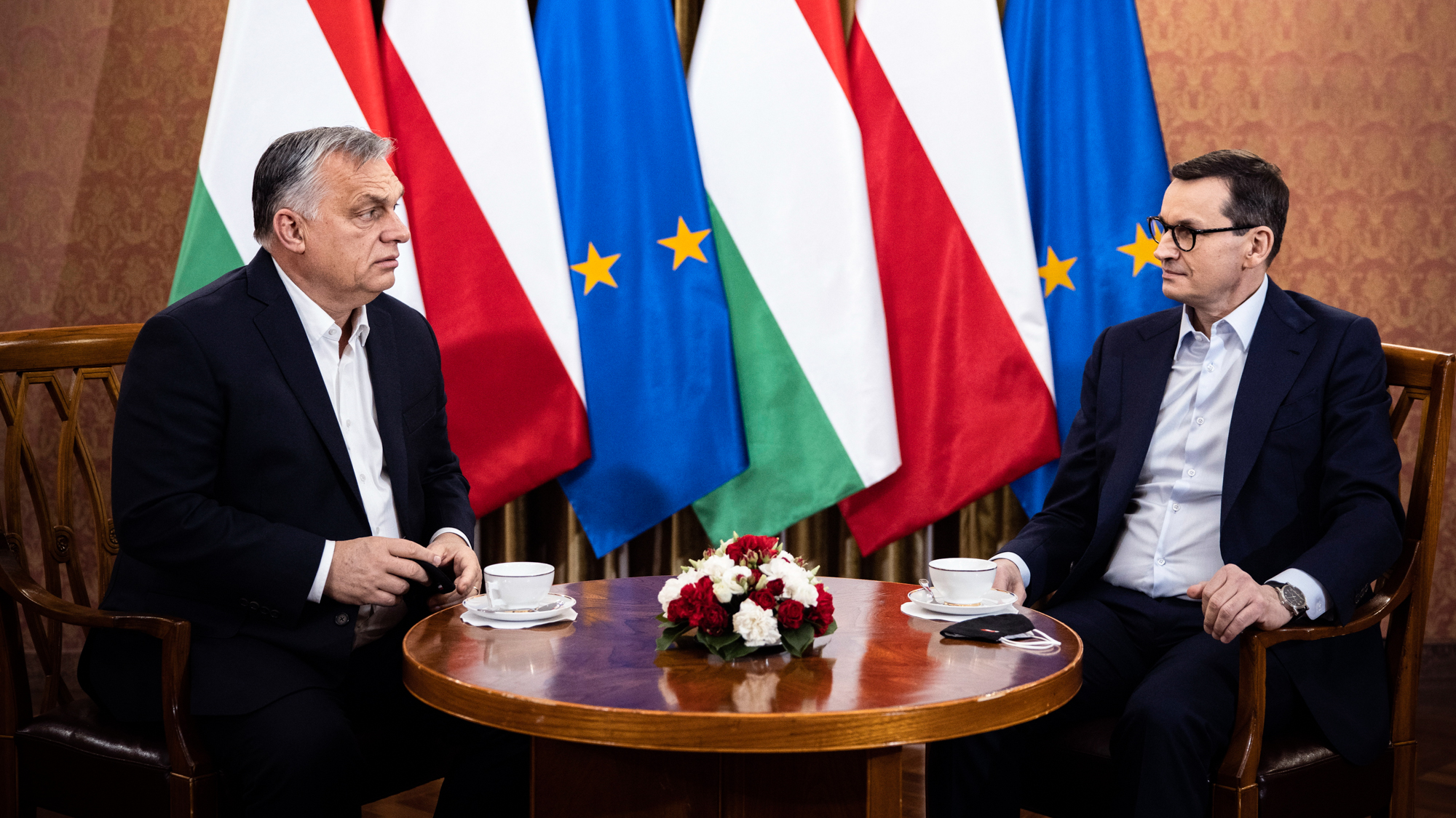 „Rozsdás késsel szúrja hátba Lengyelországot” Orbán egy lengyel lap szerint