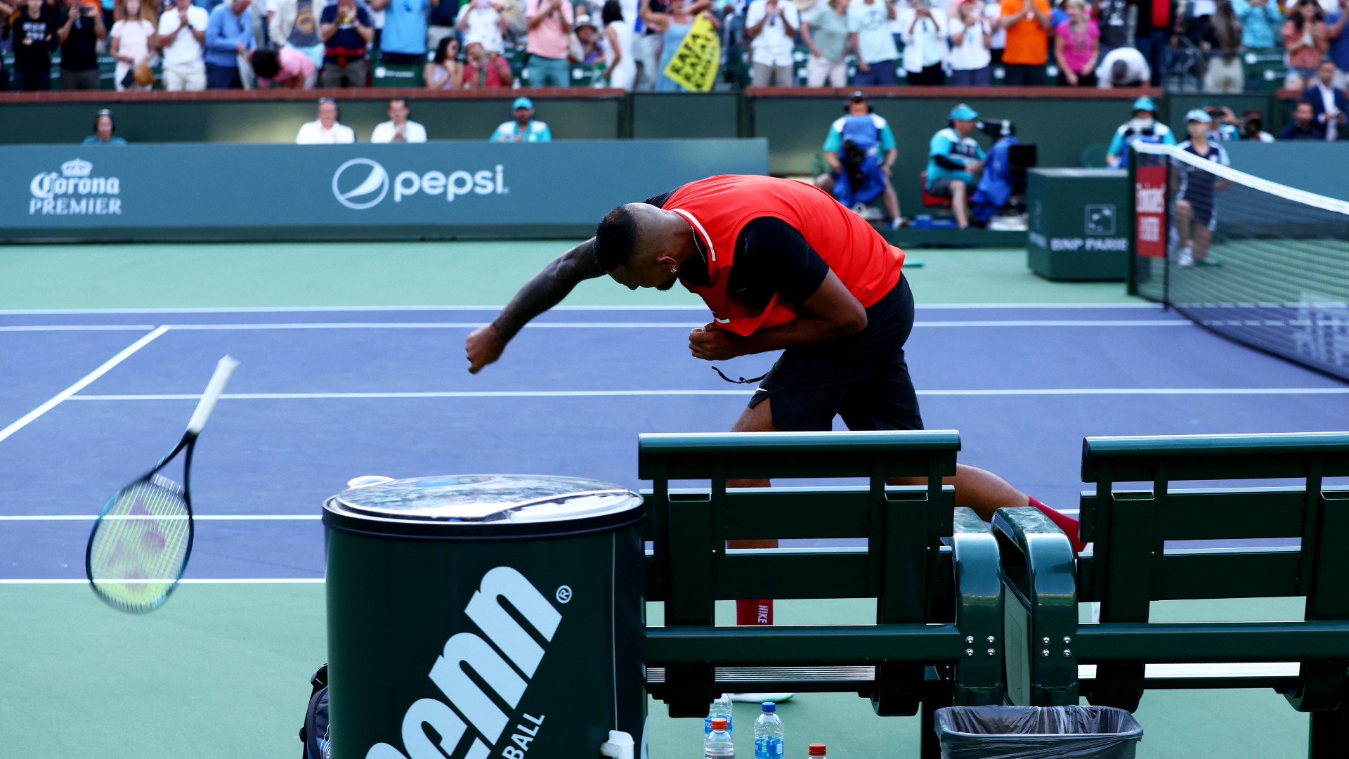 Kyrgios üzenetben kért bocsánatot a labdaszedőtől, akit majdnem eltalált a tombolása közben