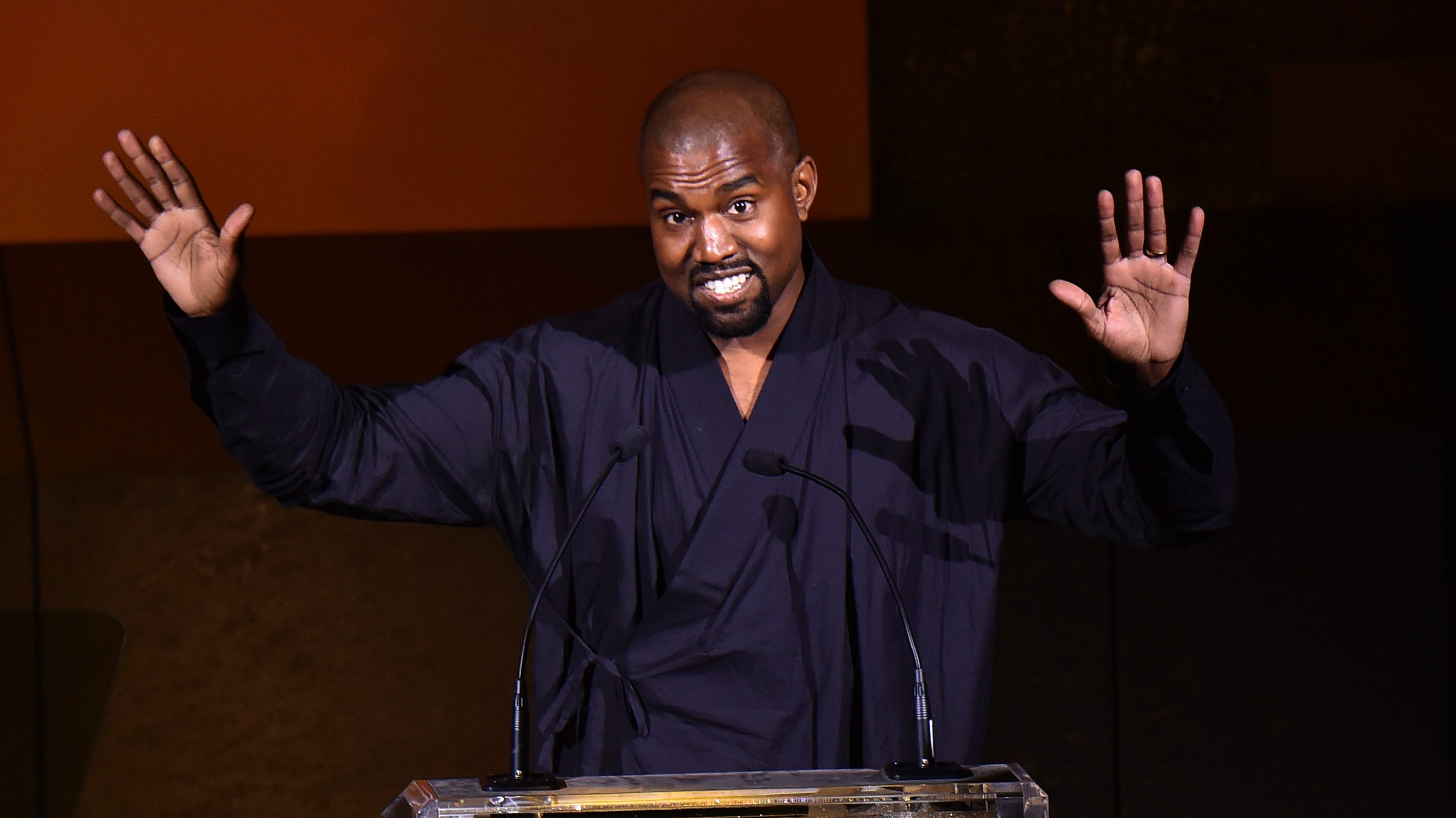 Bár öt jelölése is van, Kanye Westet kitiltották a Grammy-gála színpadáról