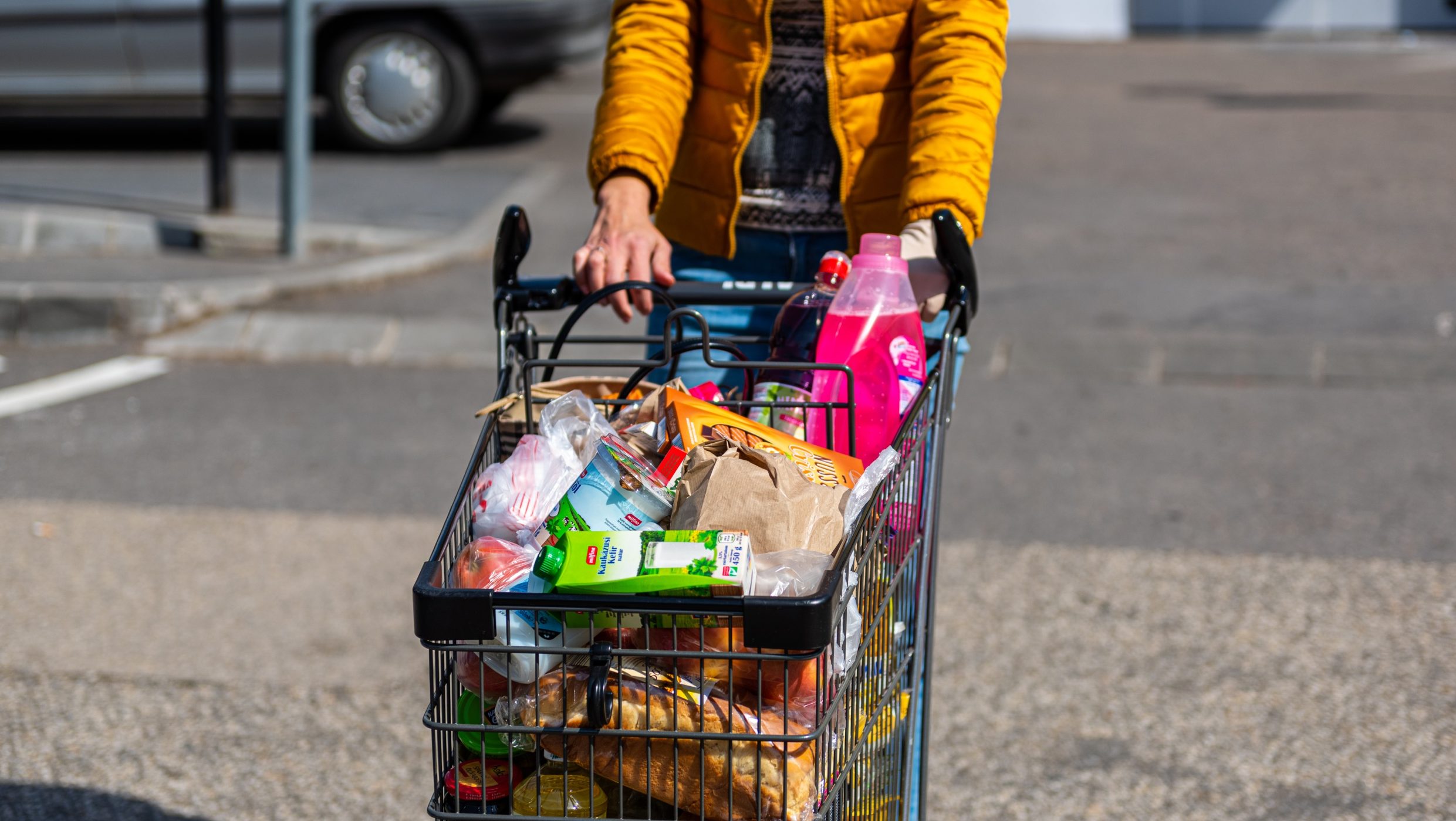 Publicus: a magyarok többségének valamilyen termékről már le kellett mondania az áremelkedés miatt