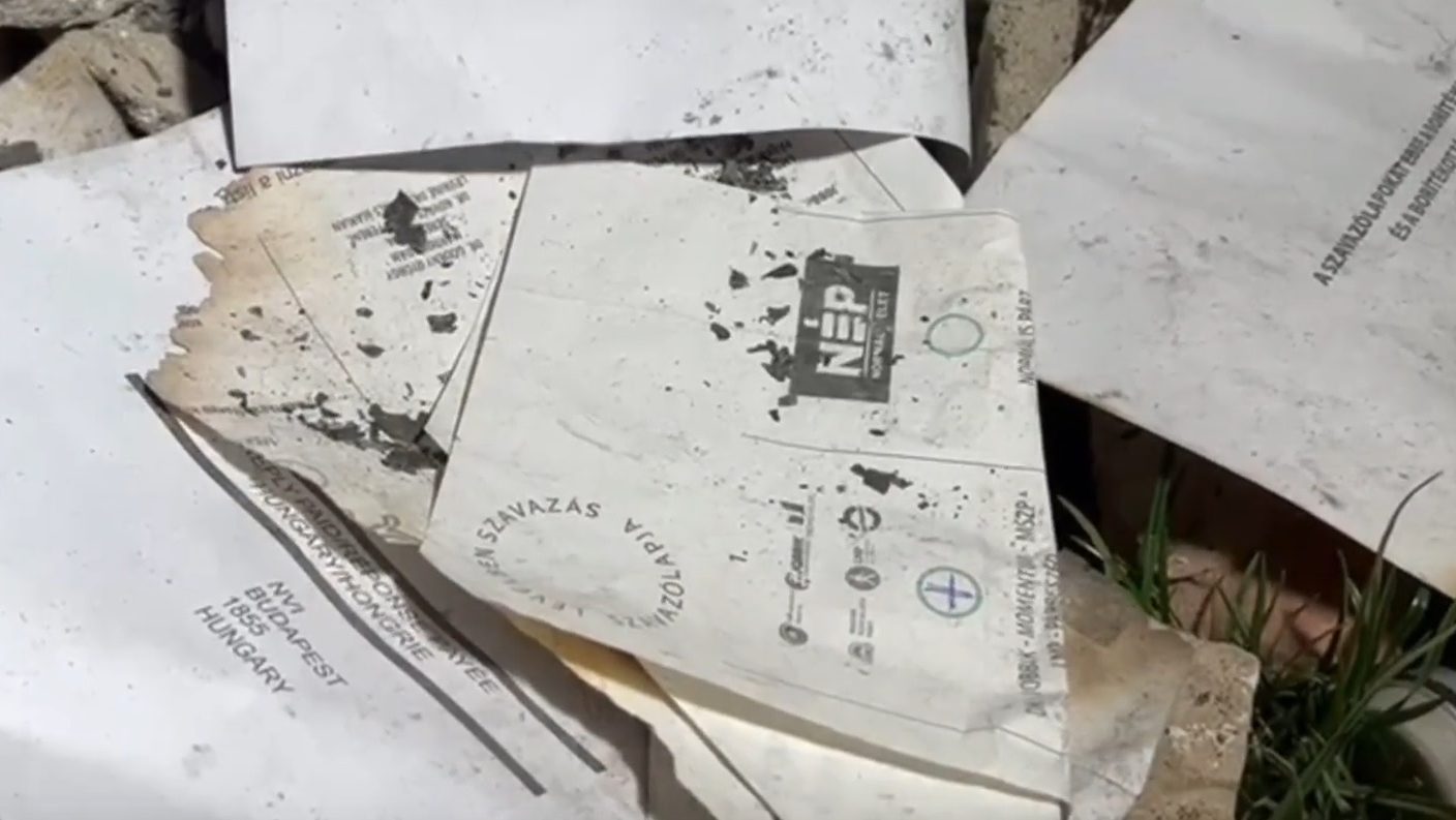 Kidobott és félig megsemmisített szavazólapokat találtak Erdélyben