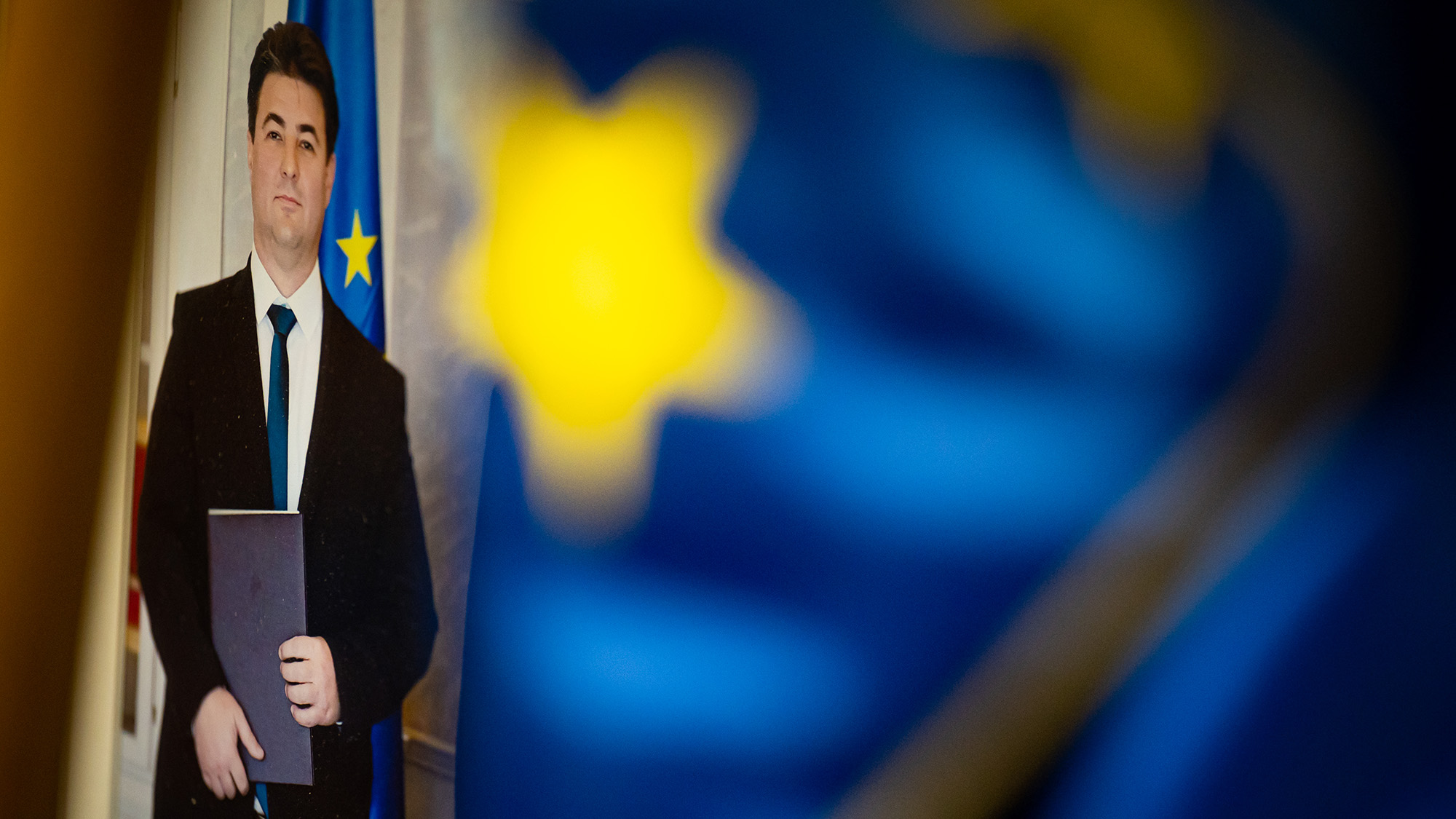 Fideszes politikusok a hivatalos döntés előtt kihirdették, kik nyerik az EU-s pénzeket