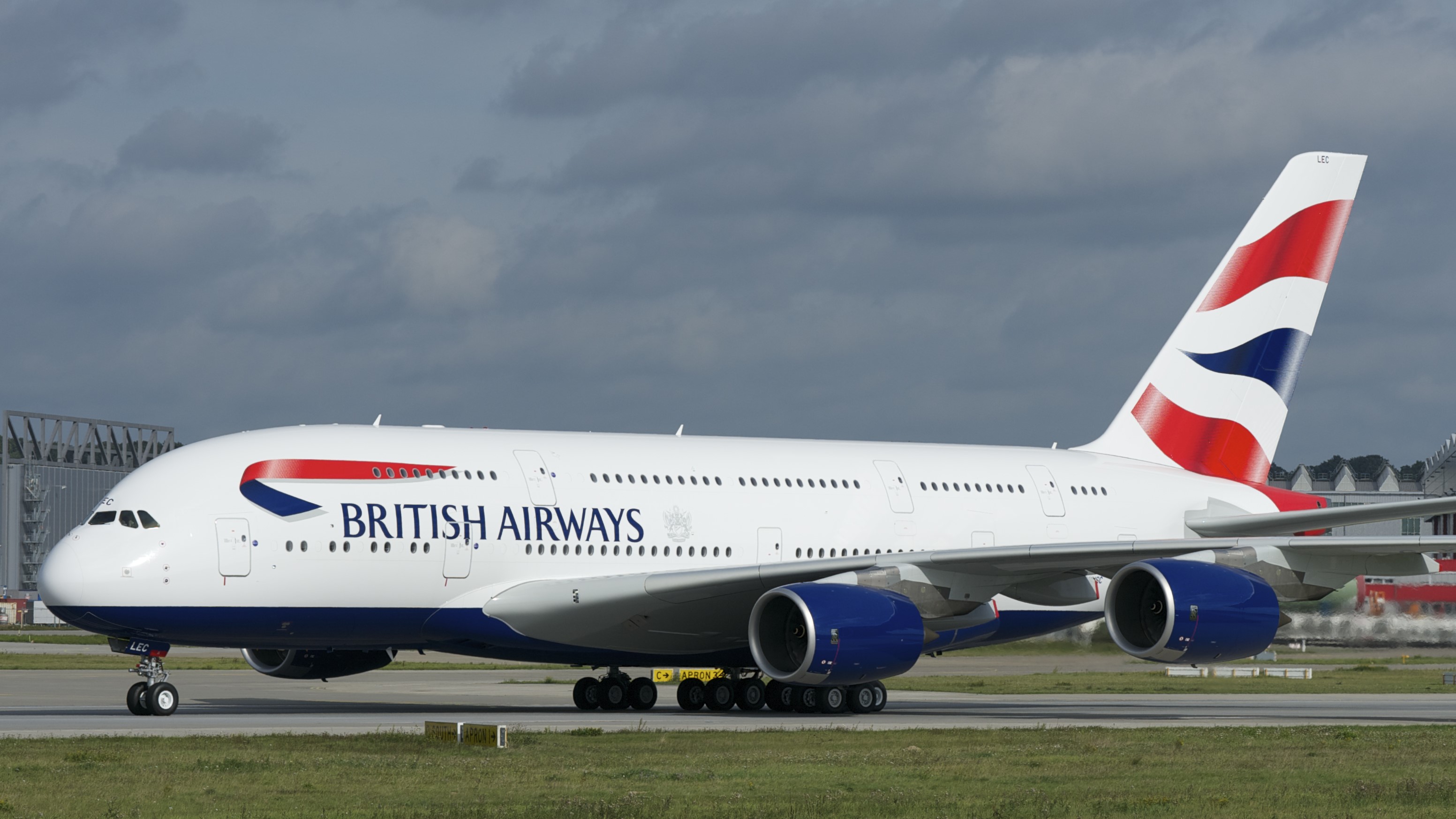 Börtönbüntetést kapott a pilóta, mert hazudott, hogy állást kapjon a British Airwaysnél