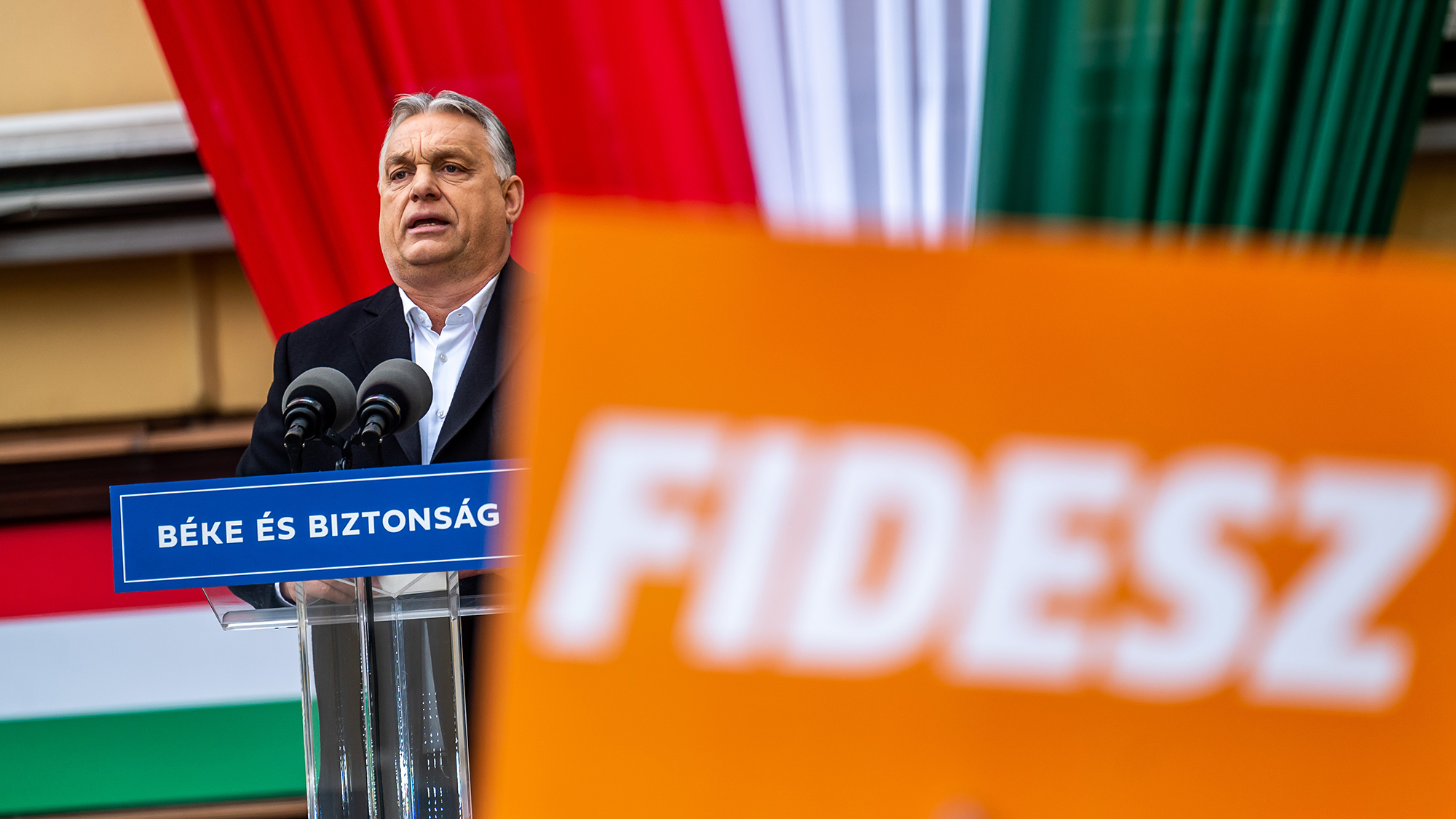 Sok „nyilvánosságtantárgyból” megbukna Orbán