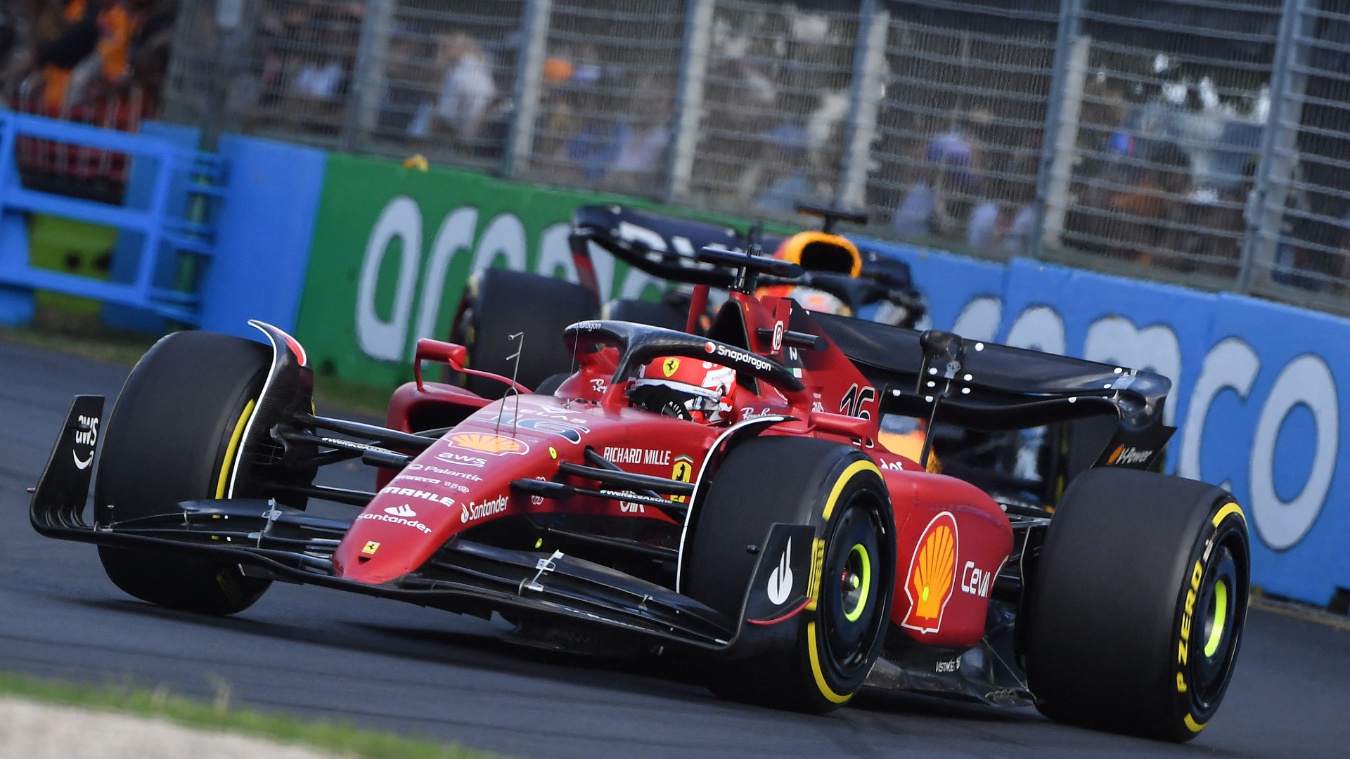 Leclerc simán nyerte az Ausztrál Nagydíjat, Verstappen megint nullázott