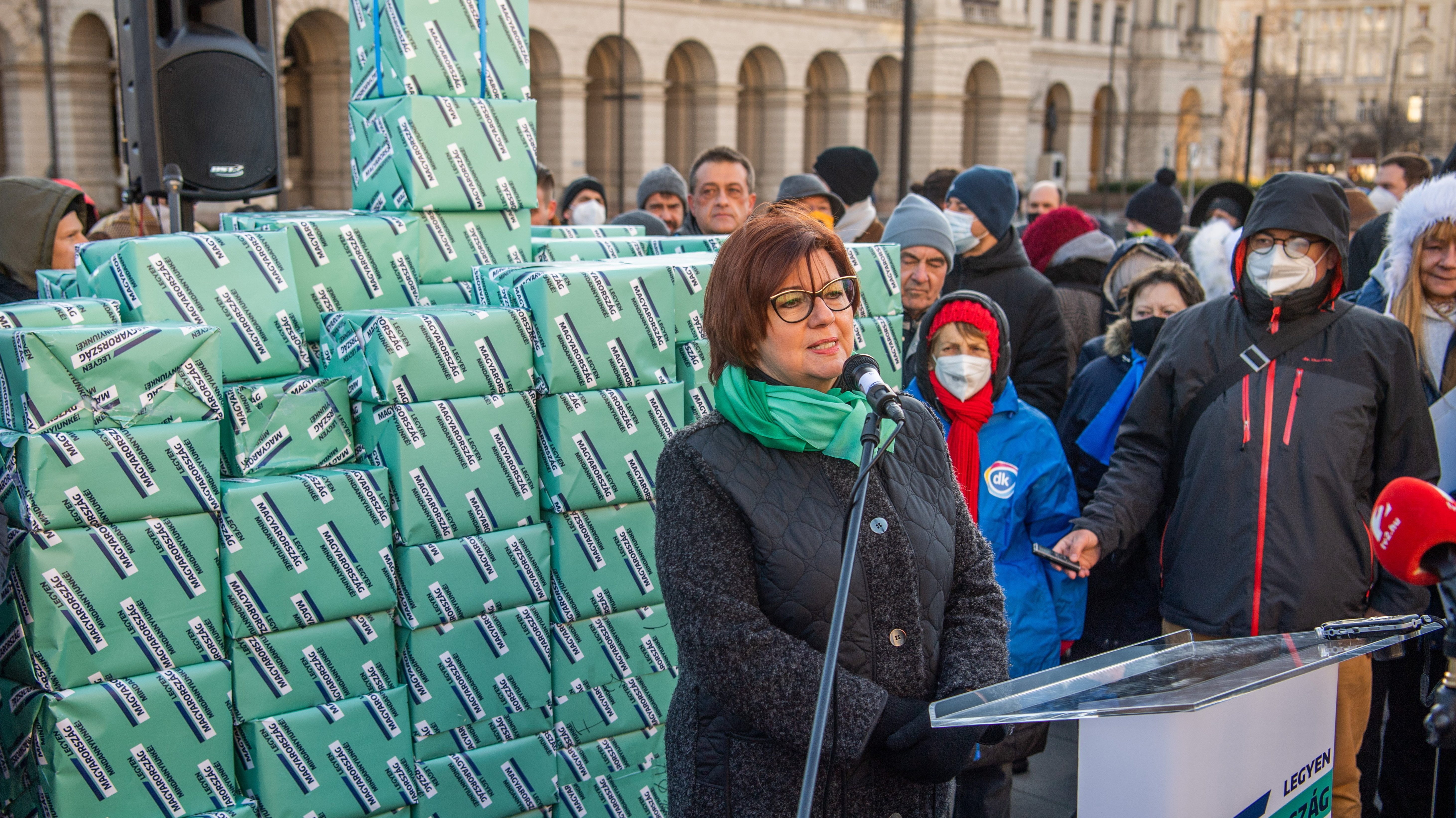 Otthagyja a fővárost a főpolgármester DK-s helyettese, és beül a parlementbe