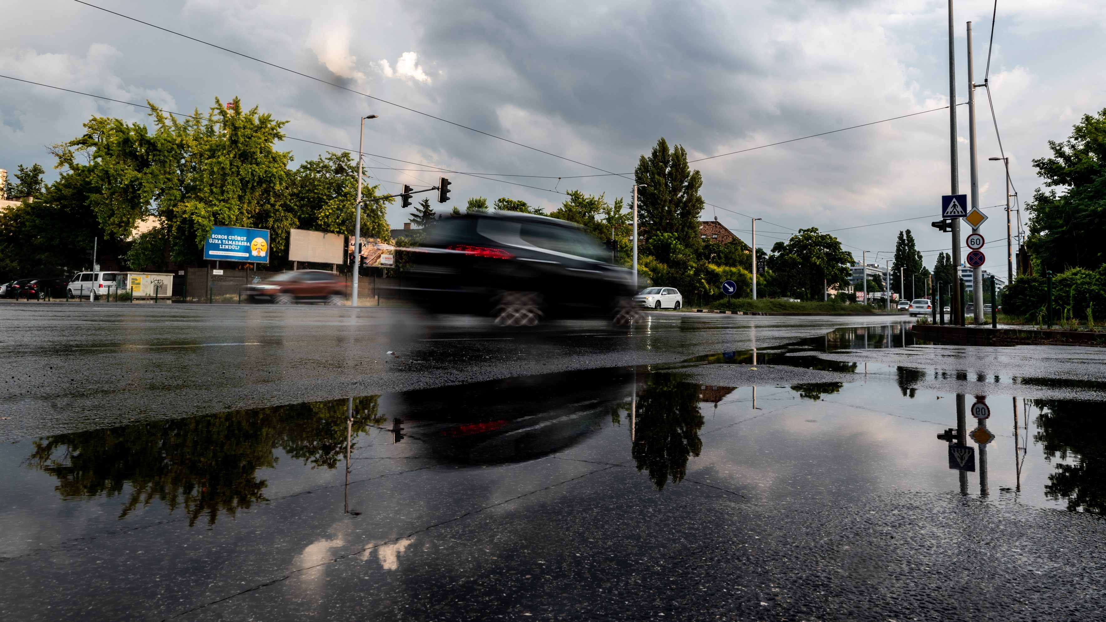 Záporok, zivatarok szakíthatják meg a napsütést hétfőn