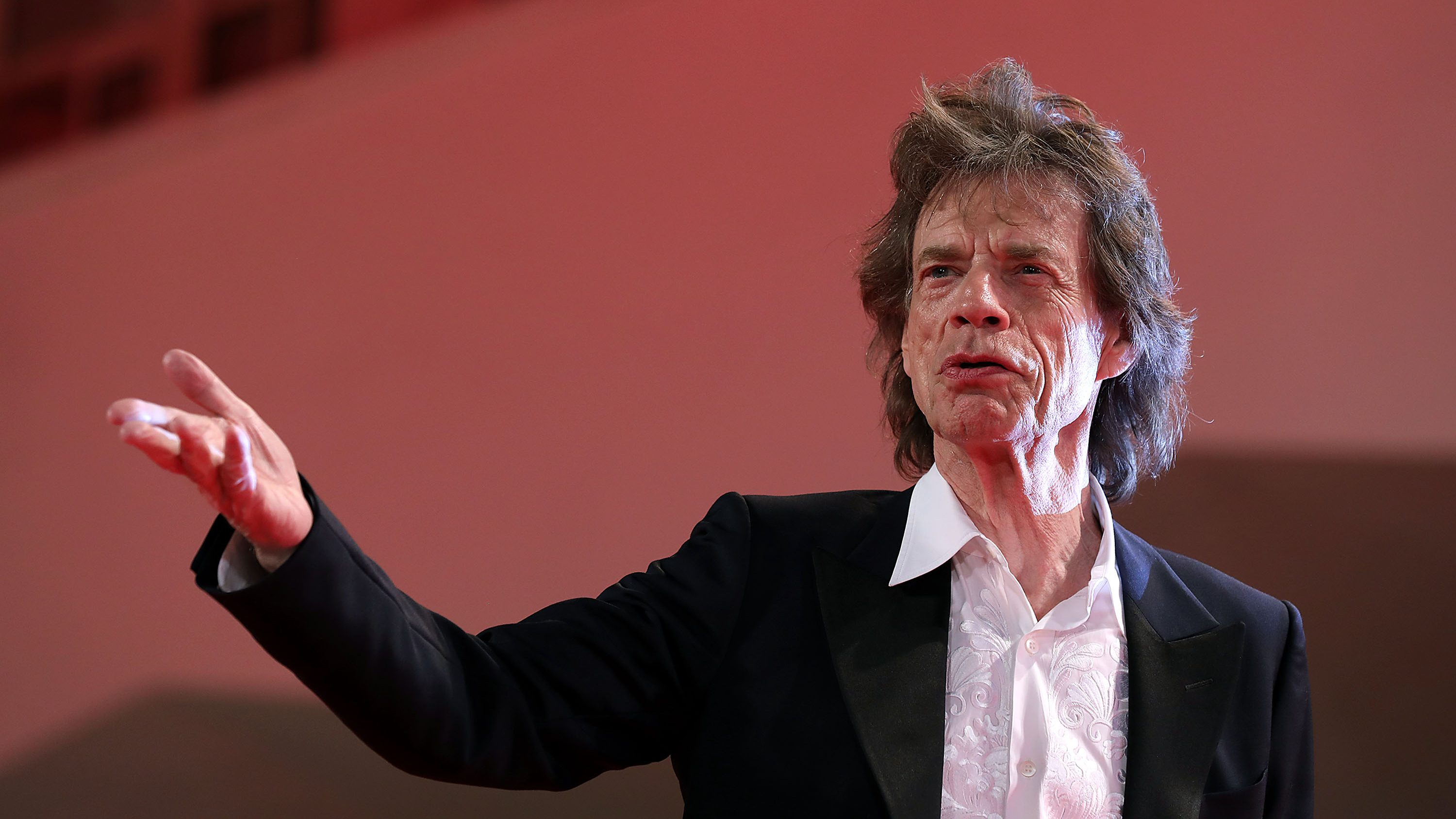 Mick Jagger szerint Machine Gun Kelly miatt van még élet a rock and rollban