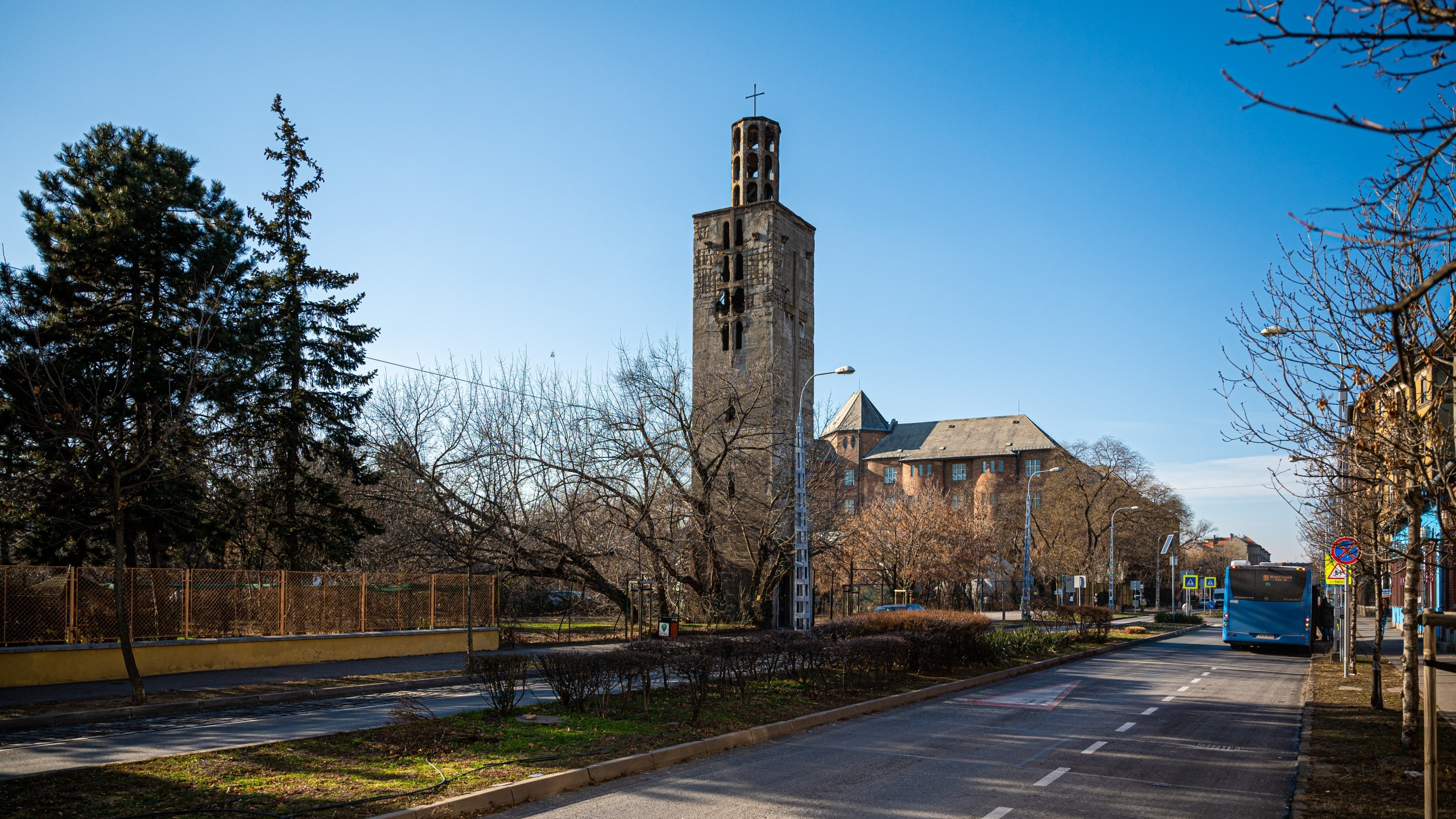 Ideiglenes védelmet kapott a magányos józsefvárosi templomtorony