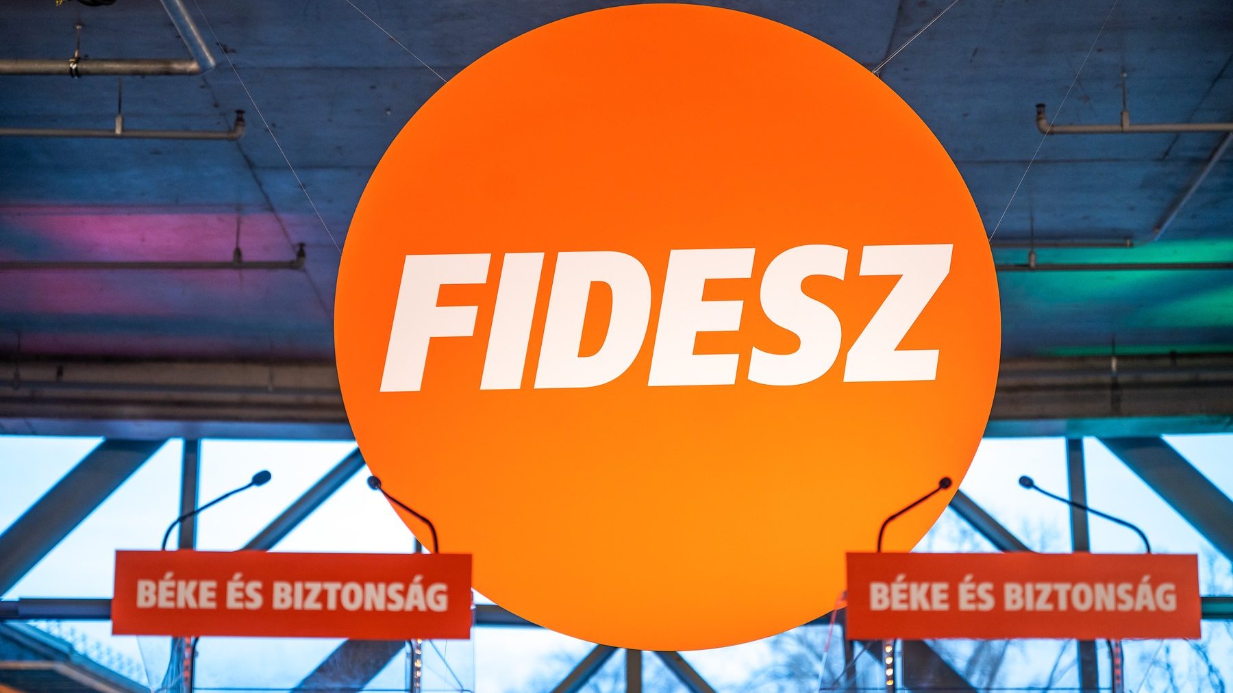 Év eleje óta Fidesz-tag a Magyar Pünkösdi Egyház szervezetének két őrizetbe vett vezetője