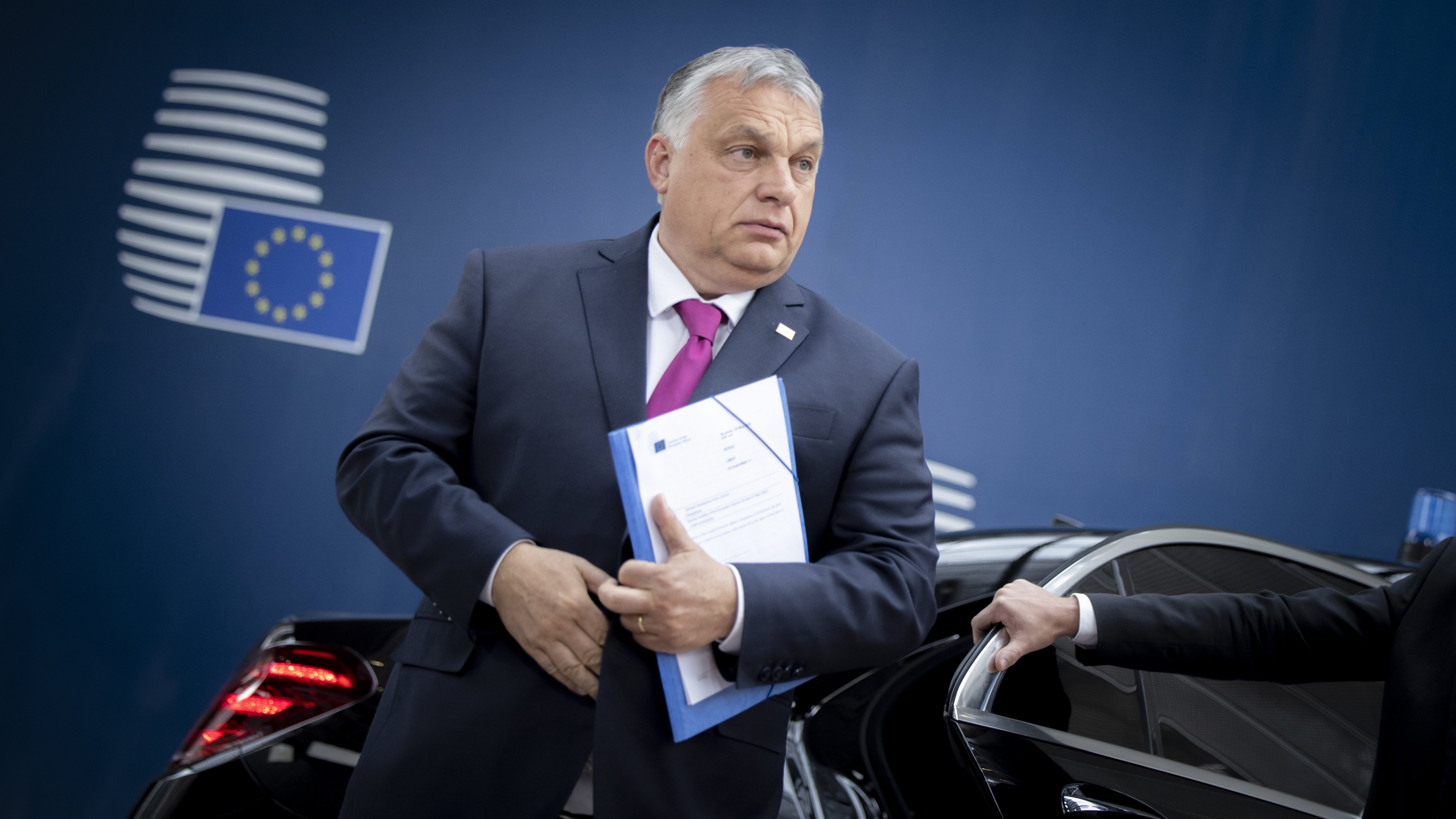 Még mindig blokkolja az Orbán-kormány az uniós szankciókat, most az orosz egyház fejét védve