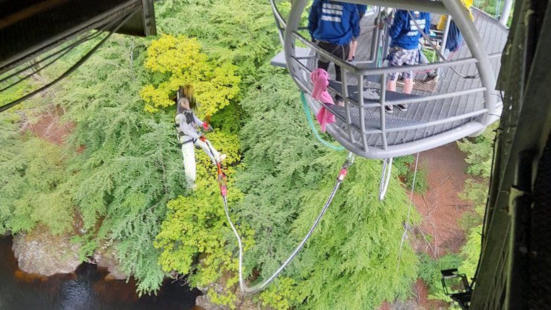 Elképesztő lett a bungee jumping új világcsúcsa