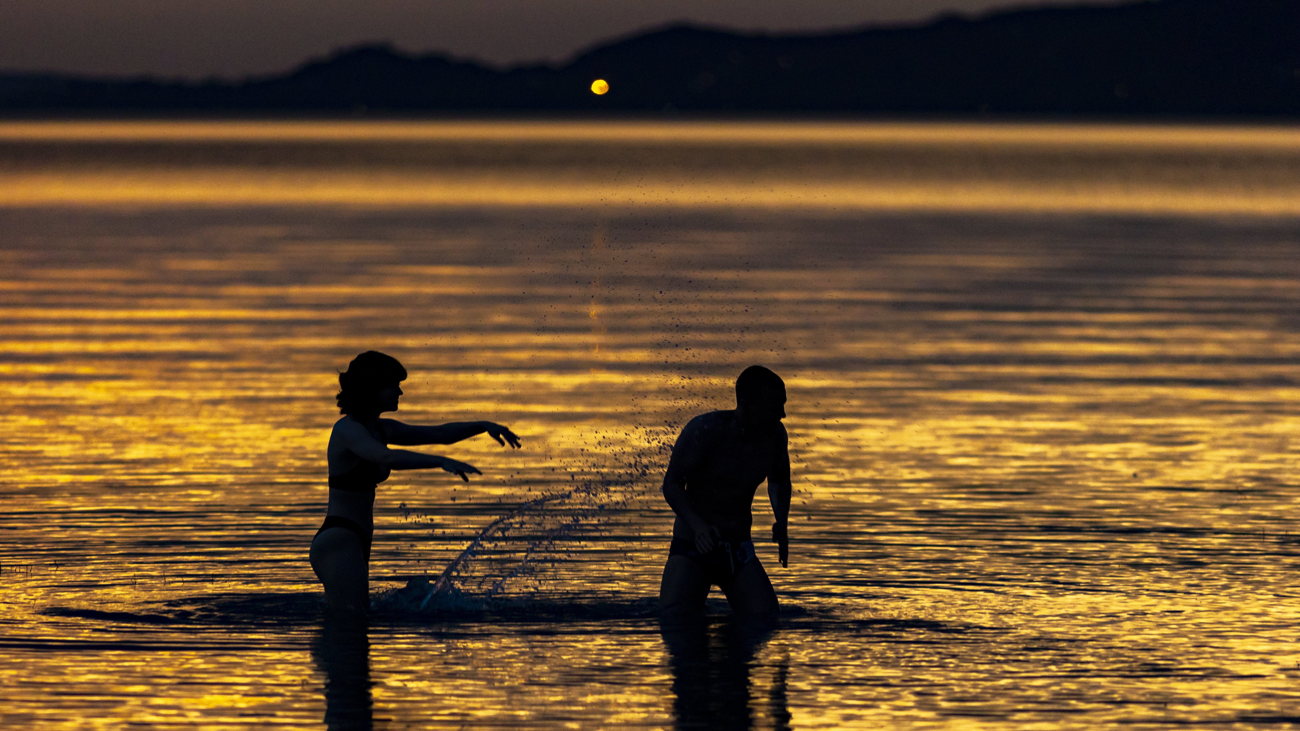Két fiatal fulladt a Balatonba