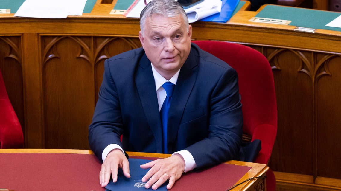 Kinevezte régi-új biztosát Orbán Viktor