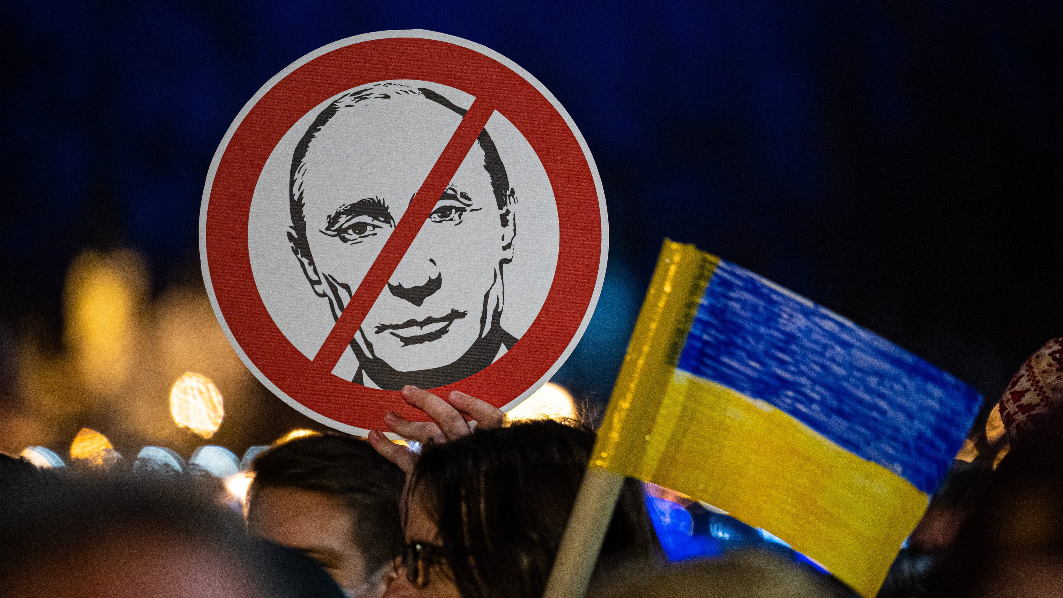 Egyedül a Mi Hazánk-szavazók körében maradt népszerű Putyin