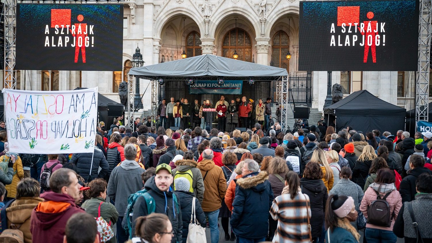 A kormány szerint az EU miatt nincs még tanári béremelés